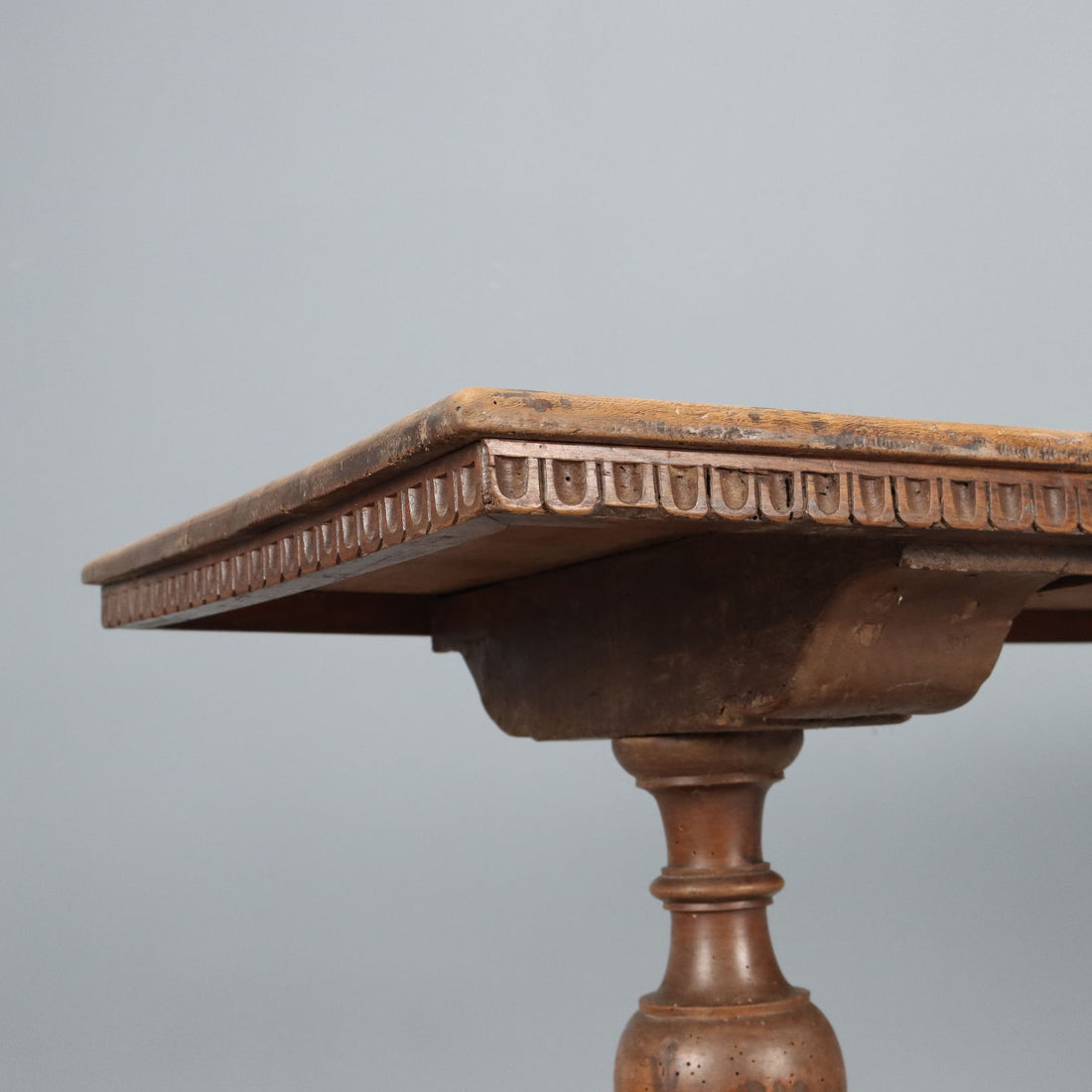  | Antiques  Tables