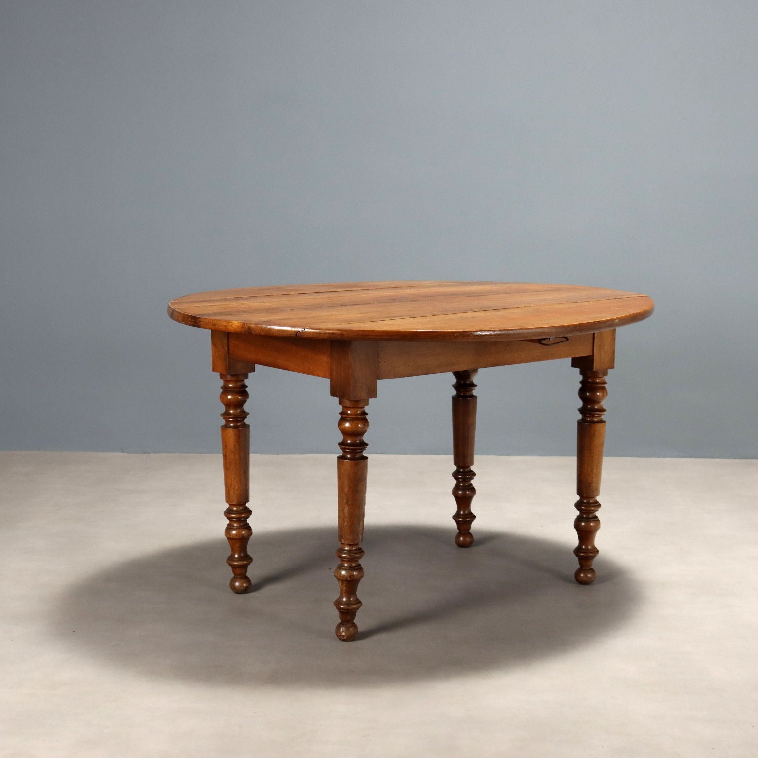  | Antiques  Tables