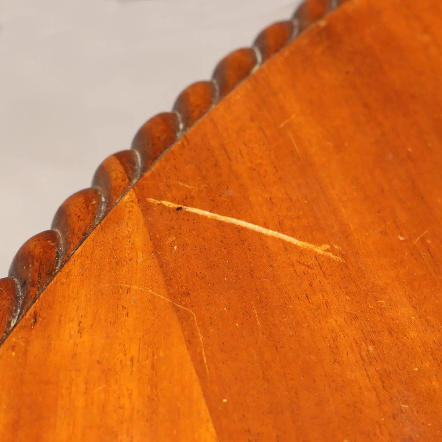 Antique Extendable Table Mahogany United Kingdom XIX Century - England, Mid XIX Century | Antiques | Tables