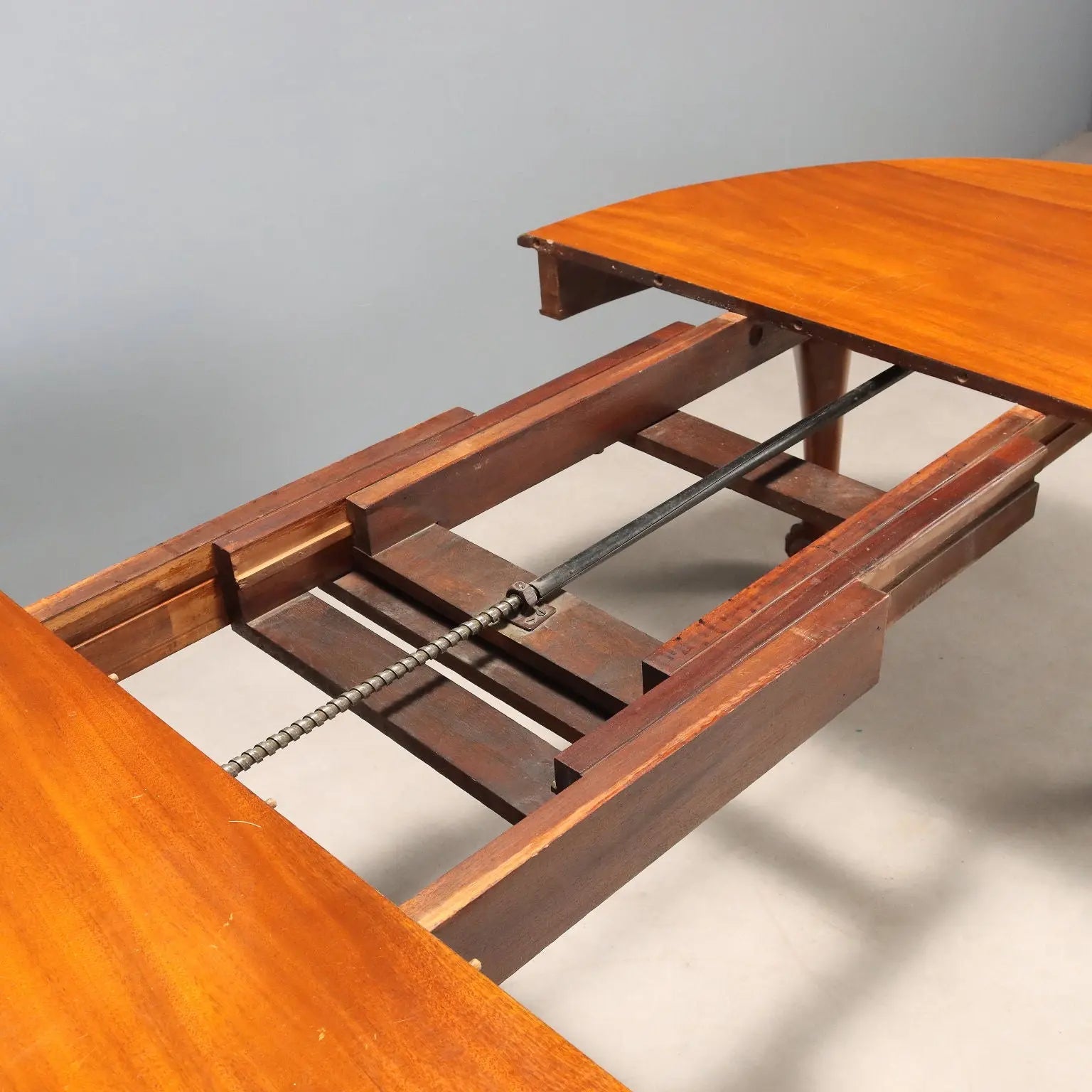 Antique Extendable Table Mahogany United Kingdom XIX Century - England, Mid XIX Century | Antiques | Tables