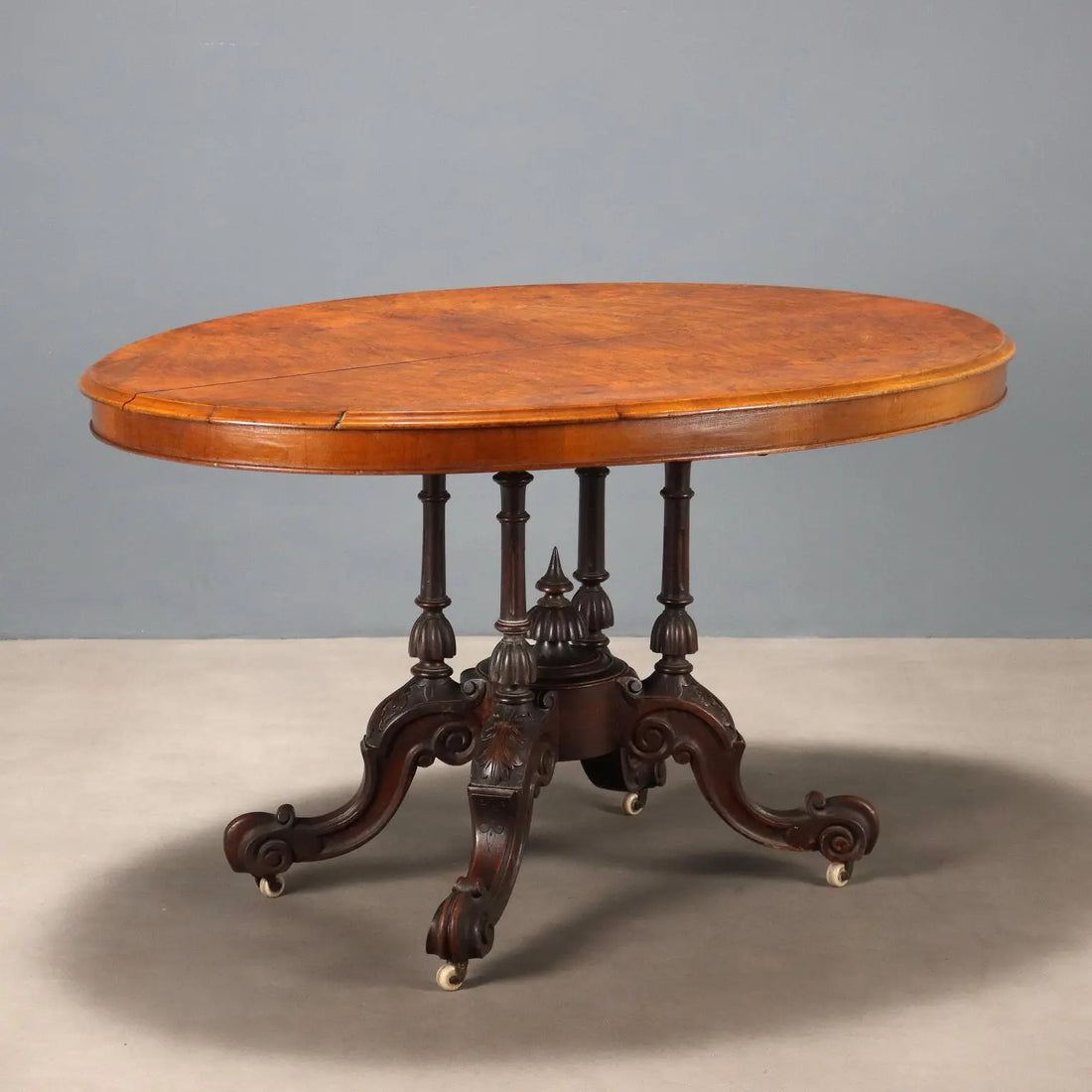 Antique Table Mahogany Mahogany Burl XIX Century - England, XIX Century | Antiques | Tables