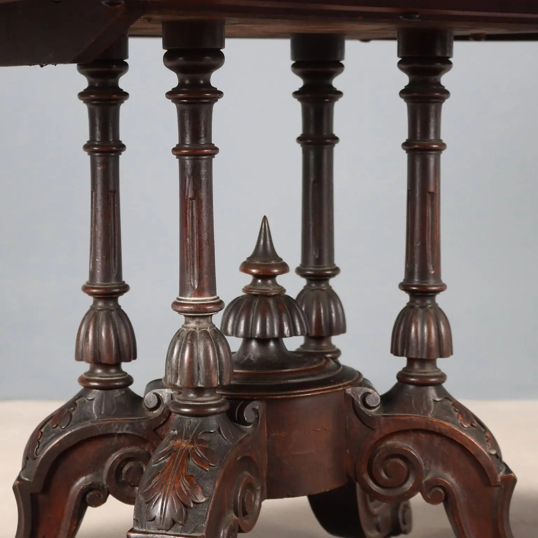 Antique Table Mahogany Mahogany Burl XIX Century - England, XIX Century | Antiques | Tables