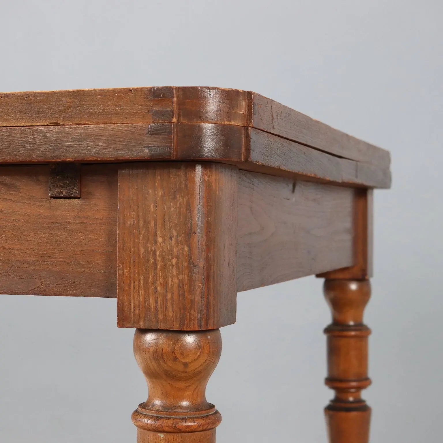 Antique Table Oak Walnut Poplar Extendable Europe XIX Century - Eastern Europe, XIX Century | Antiques | Tables