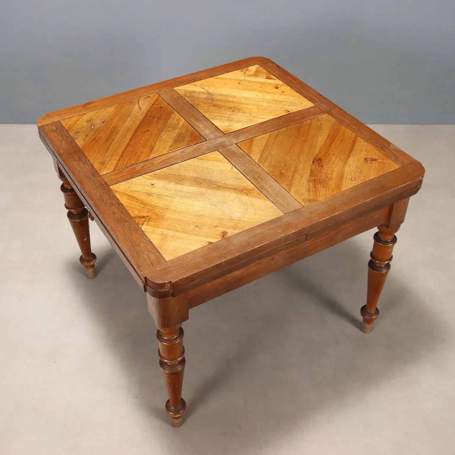 Antique Table Oak Walnut Poplar Extendable Europe XIX Century - Eastern Europe, XIX Century | Antiques | Tables