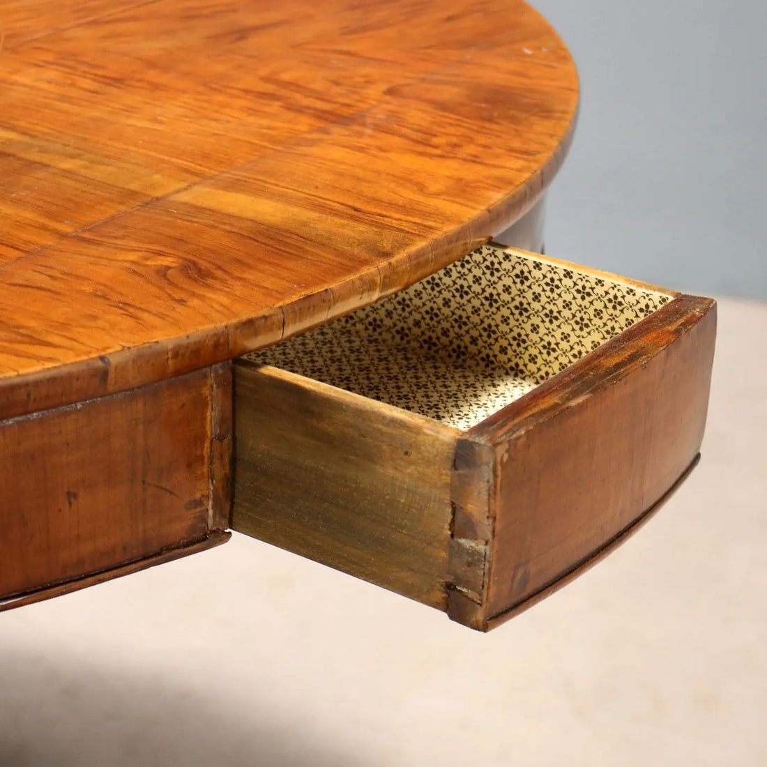 Antique Round Table Walnut Inlays Drawer Italy XIX Century - Italy, XIX Century | Antiques | Tables