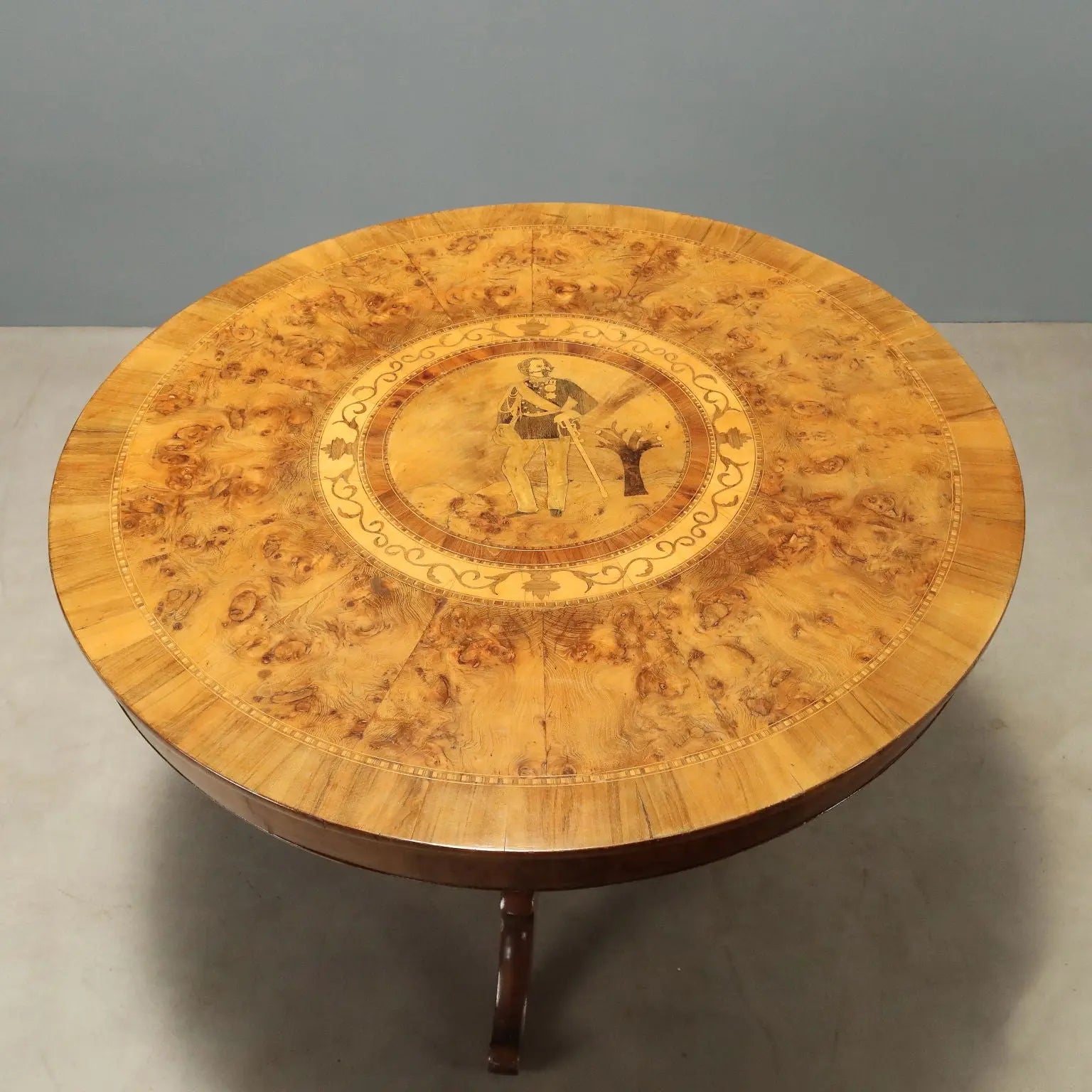 Round Walnut Table with Inlay, 19th Century