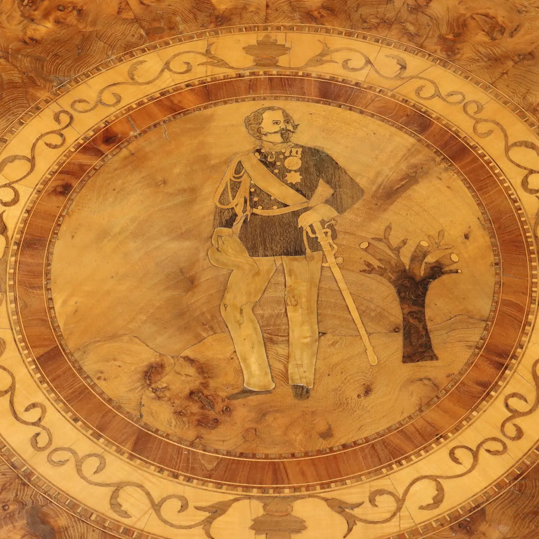 Round Walnut Table with Inlay, 19th Century