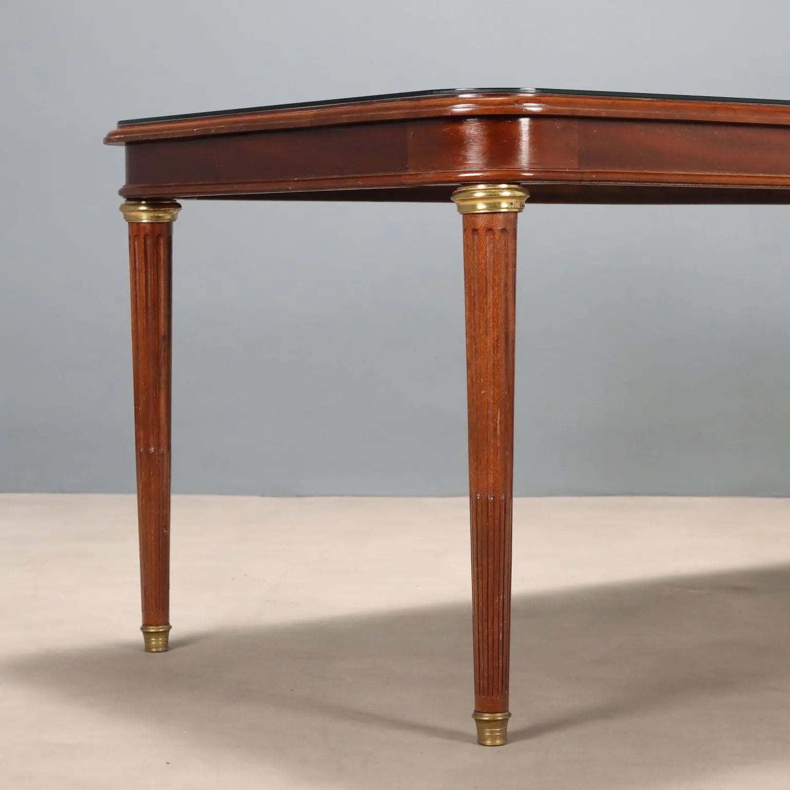 Antique Table Mahogany Gilded Bronze Glass United Kingdom '900 - England, Early XX Century | Antiques | Tables