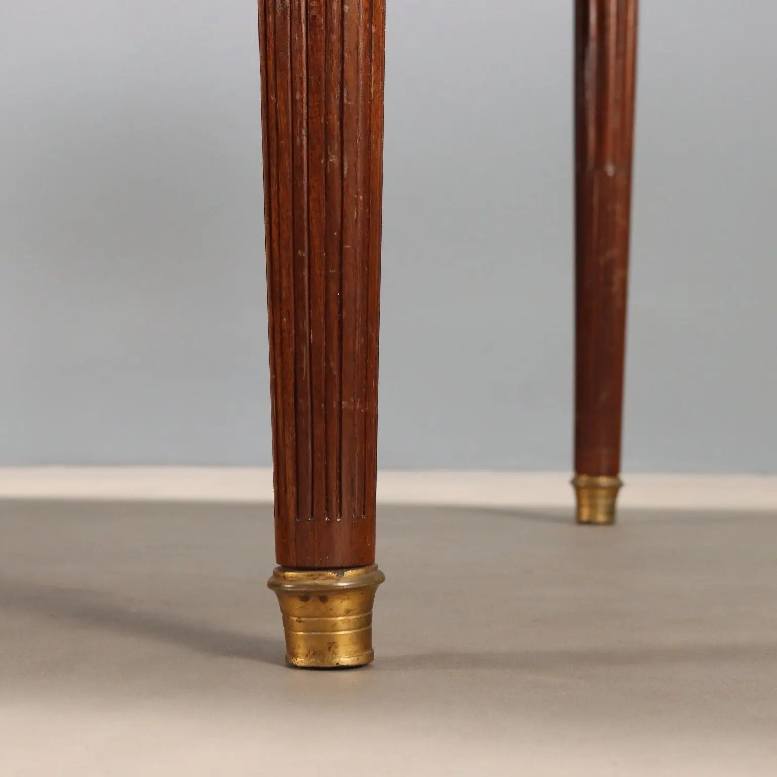 Antique Table Mahogany Gilded Bronze Glass United Kingdom '900 - England, Early XX Century | Antiques | Tables