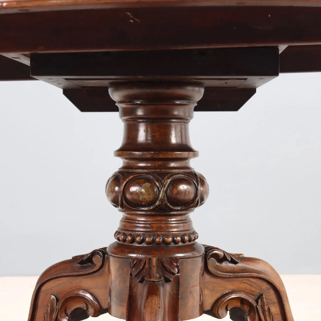 Antique Table Walnut Bois de Rose Floral Inlays Netherlands XIX Century