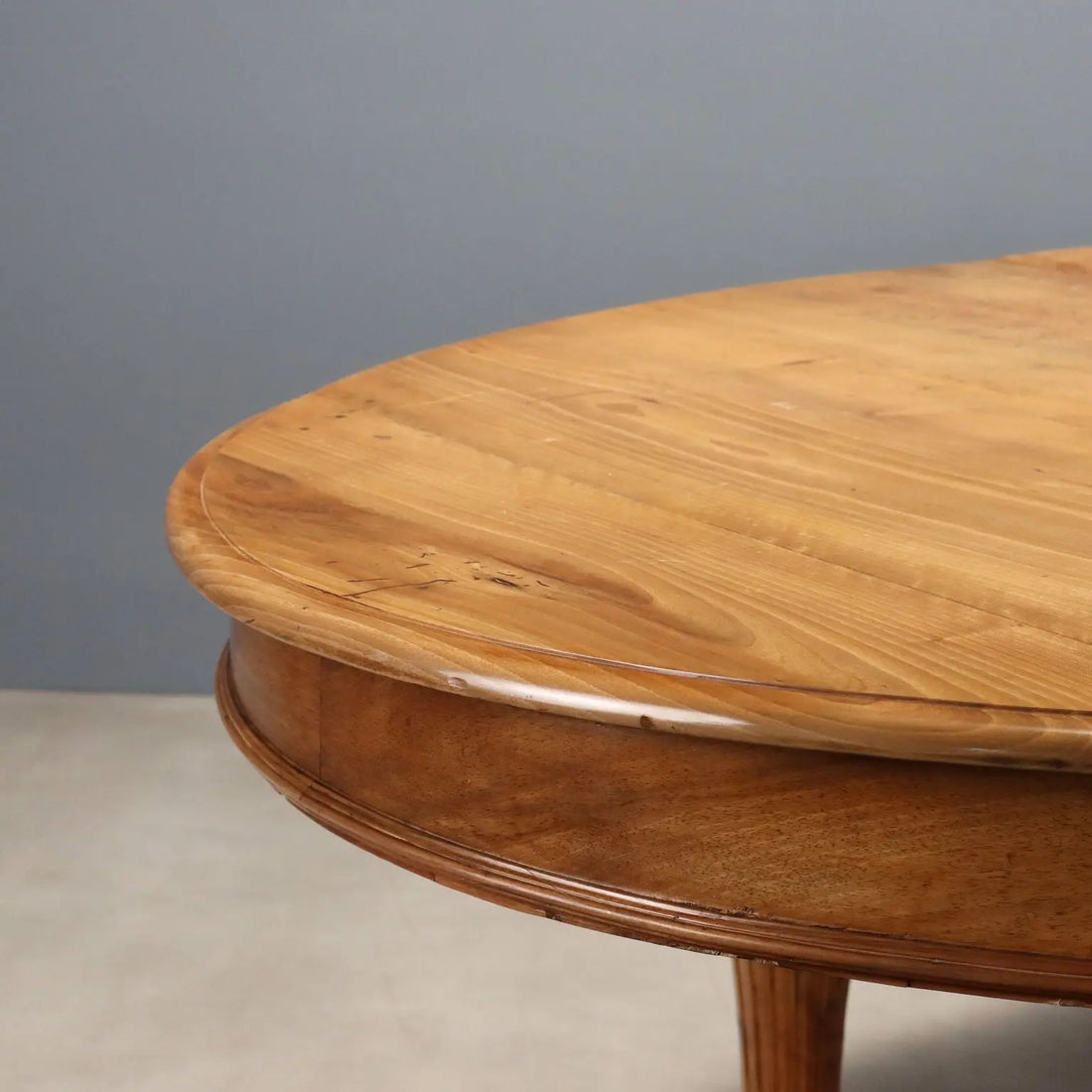 Extendable Walnut Table - Italy 19th Century