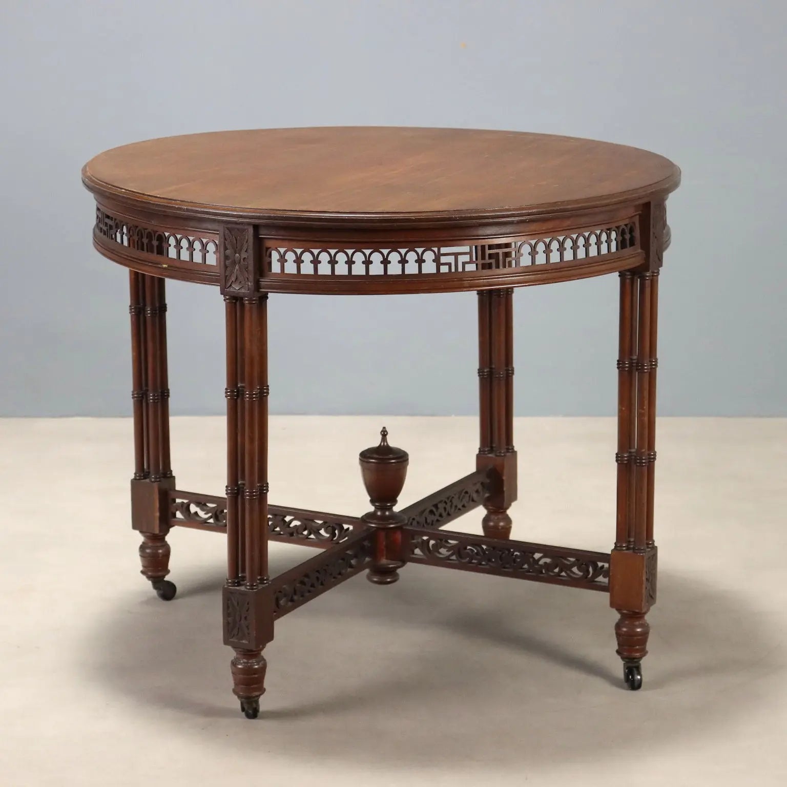 Round Mahogany Table England Early 20th Century