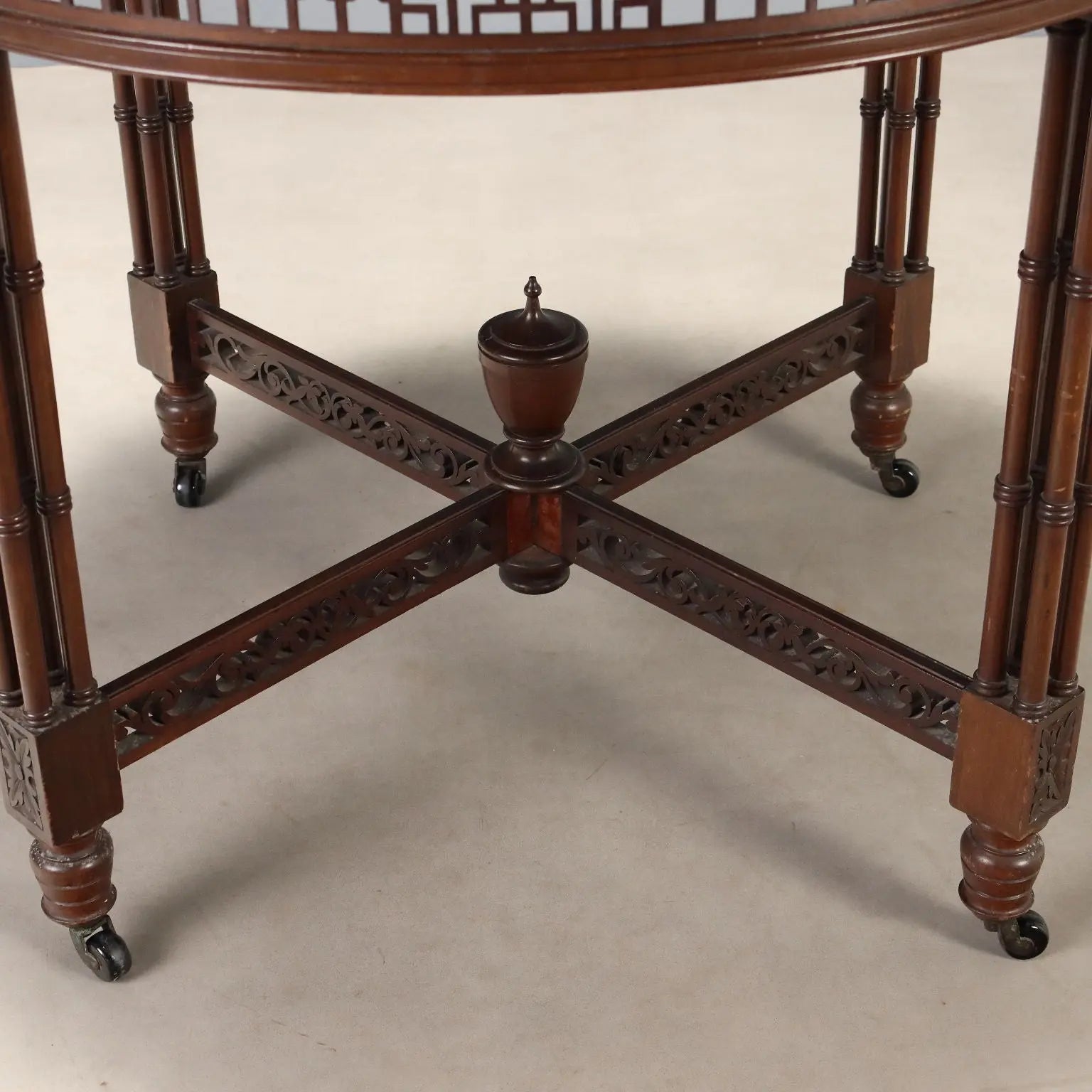Round Mahogany Table England Early 20th Century
