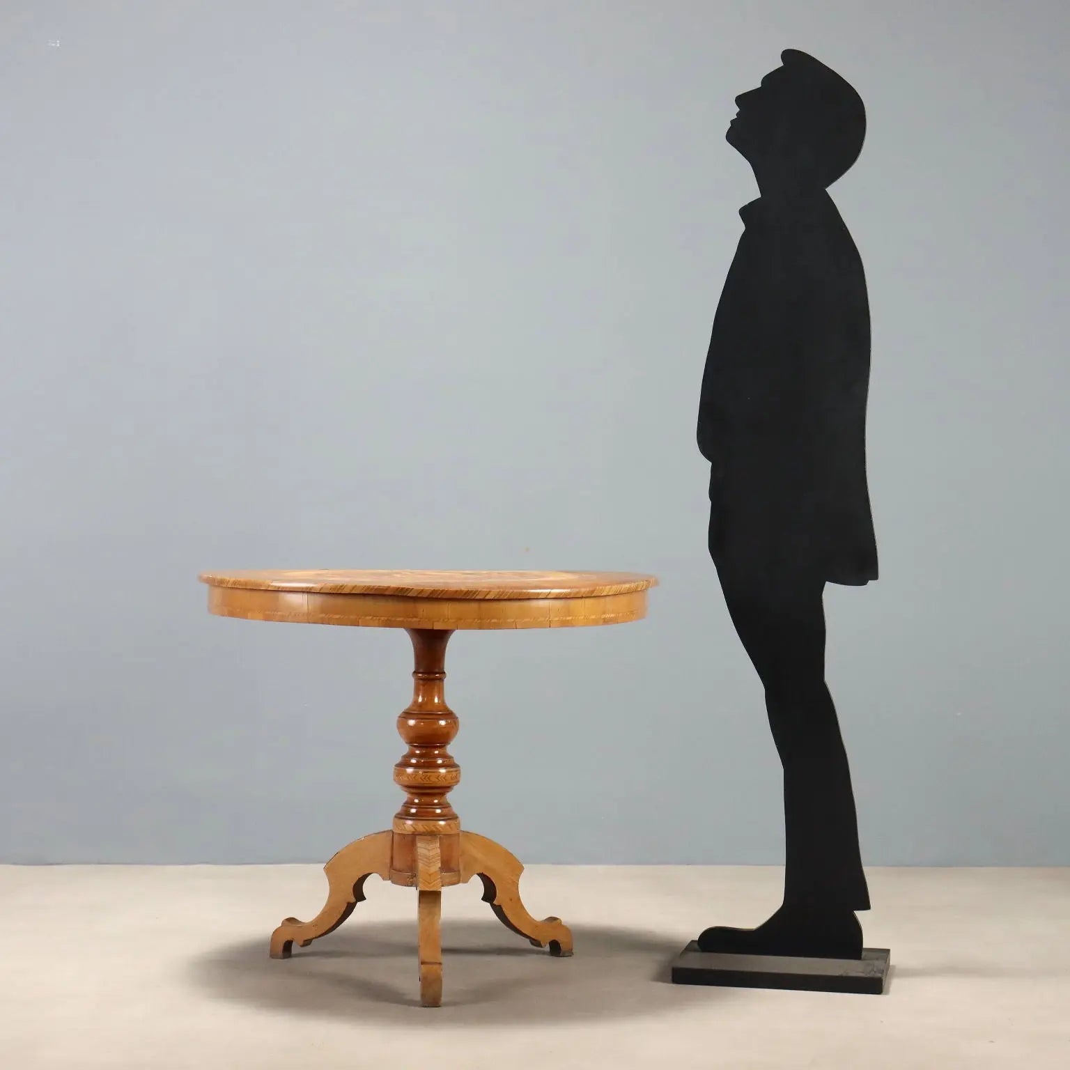 Inlaid Walnut Table - Rolo 19th Century