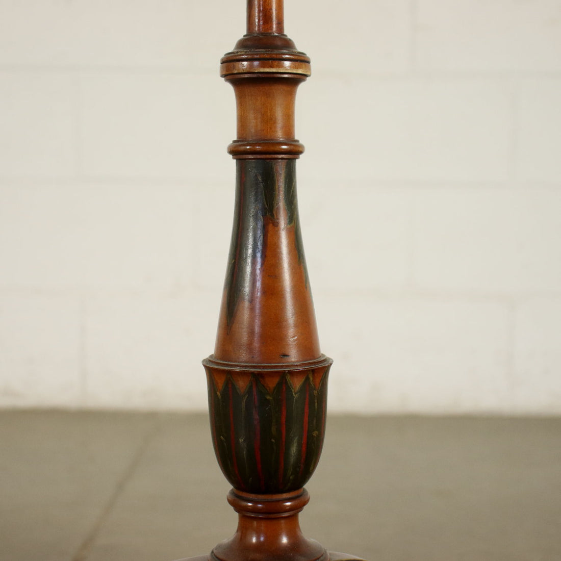  | Antiques  Side & Coffee Tables