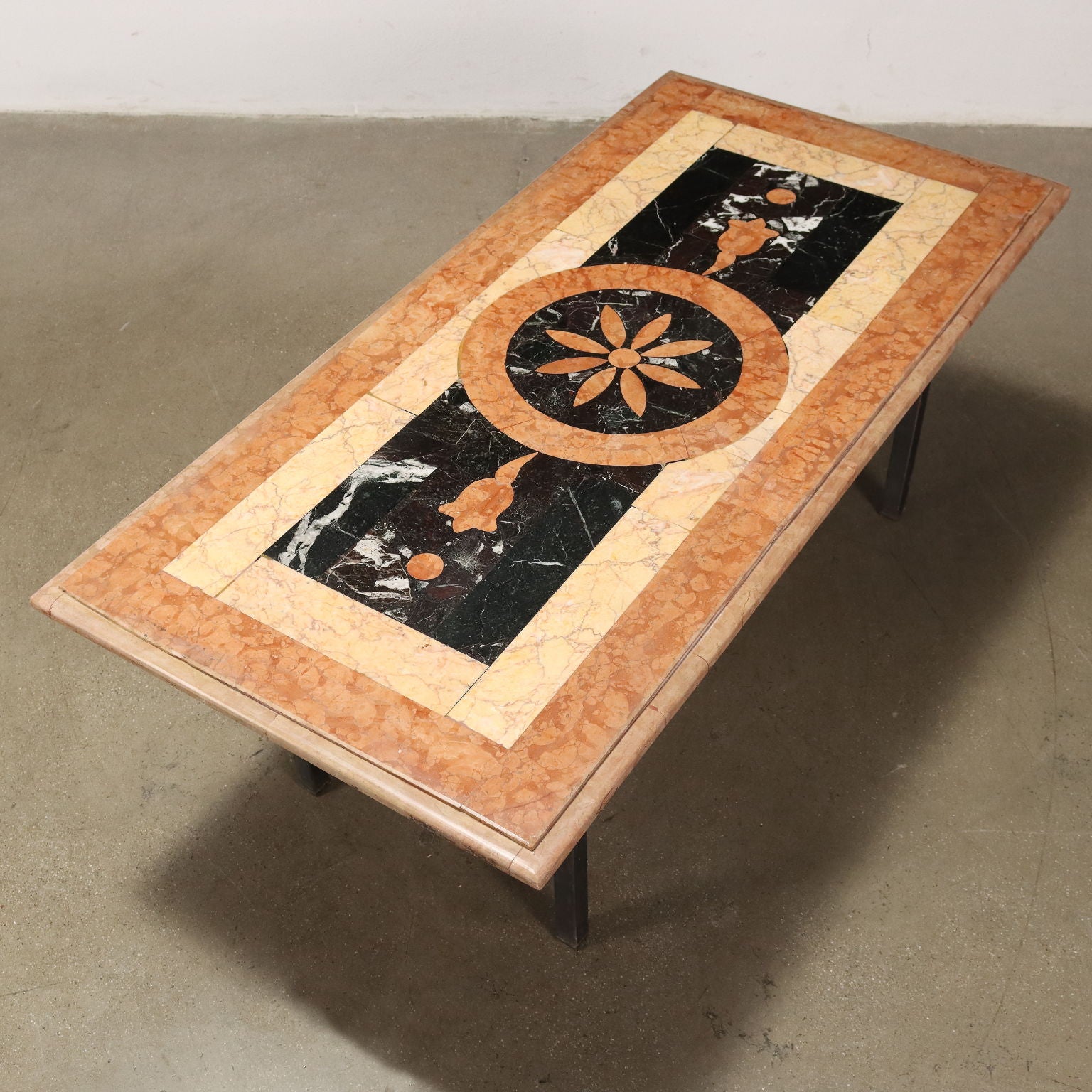  | Antiques  Side & Coffee Tables