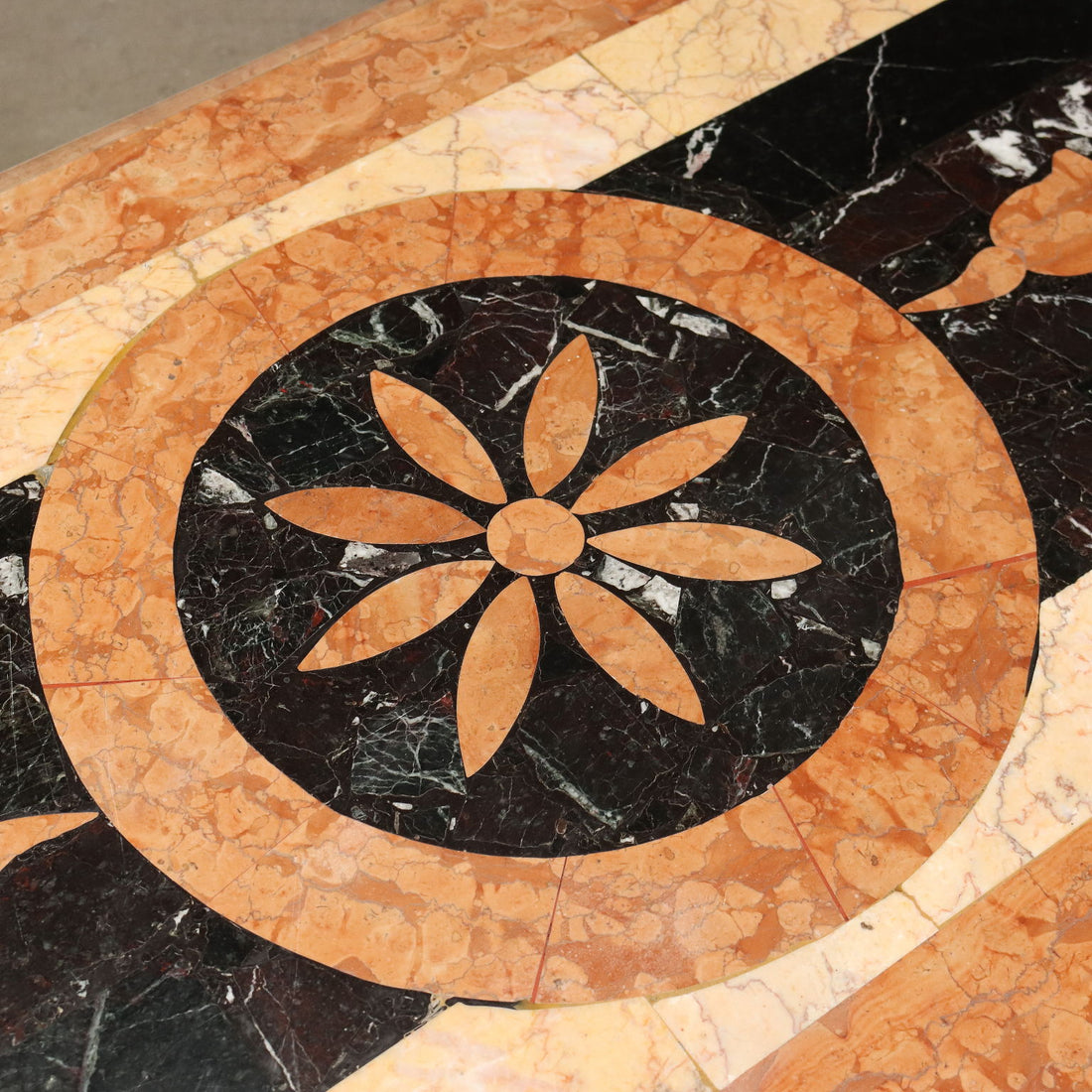  | Antiques  Side & Coffee Tables