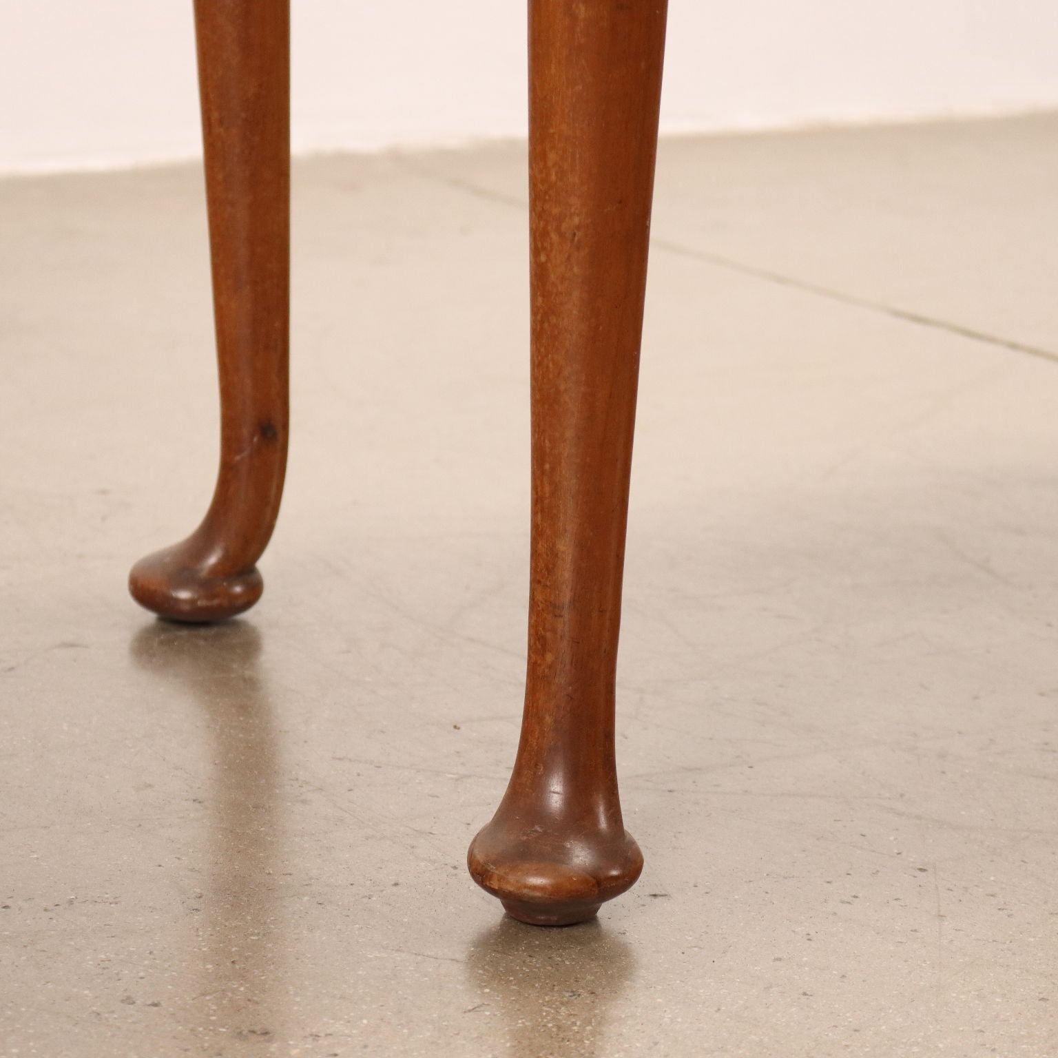  | Antiques  Side & Coffee Tables