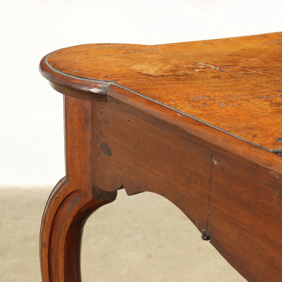  | Antiques  Side & Coffee Tables