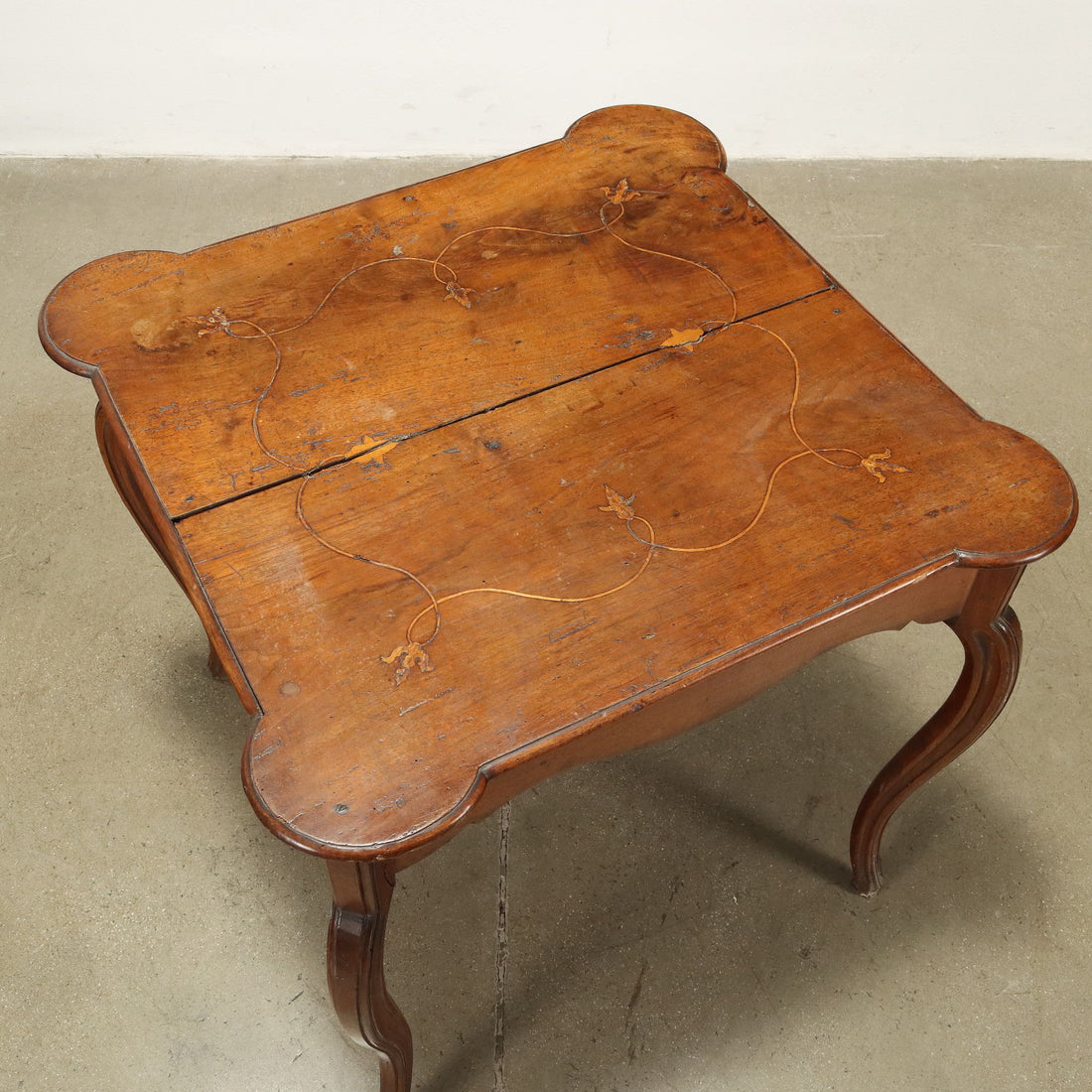  | Antiques  Side & Coffee Tables