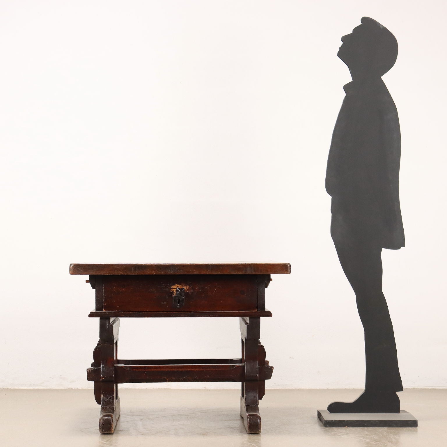  | Antiques  Side & Coffee Tables