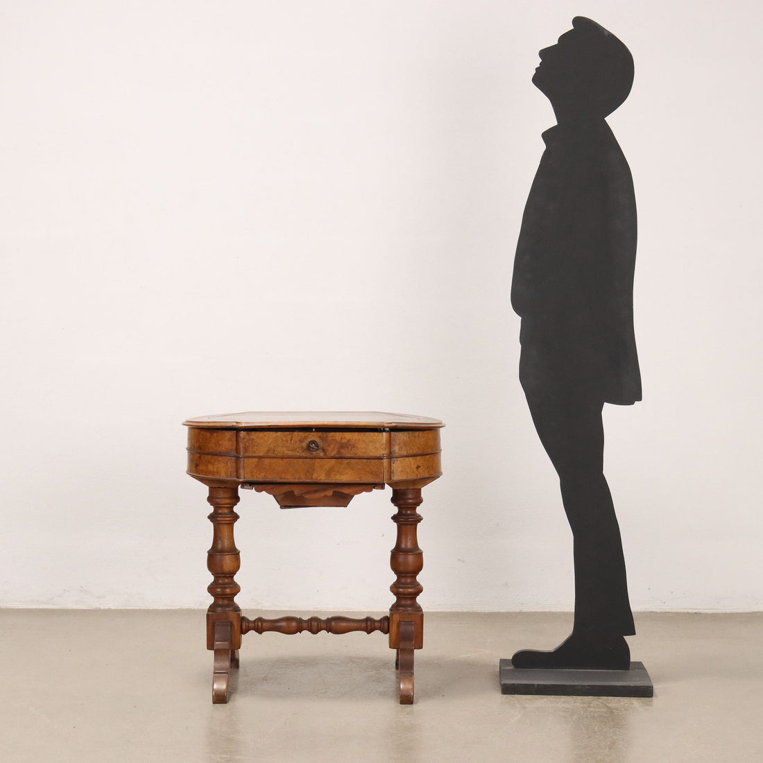  | Antiques  Side & Coffee Tables