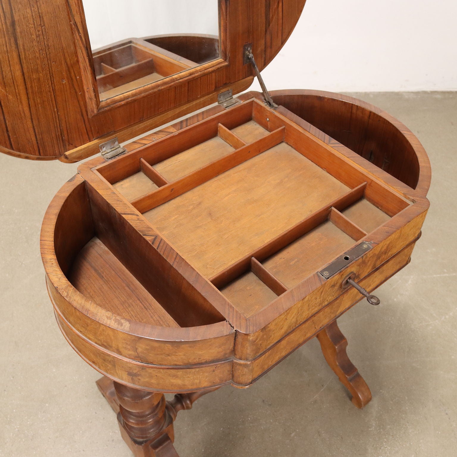  | Antiques  Side & Coffee Tables