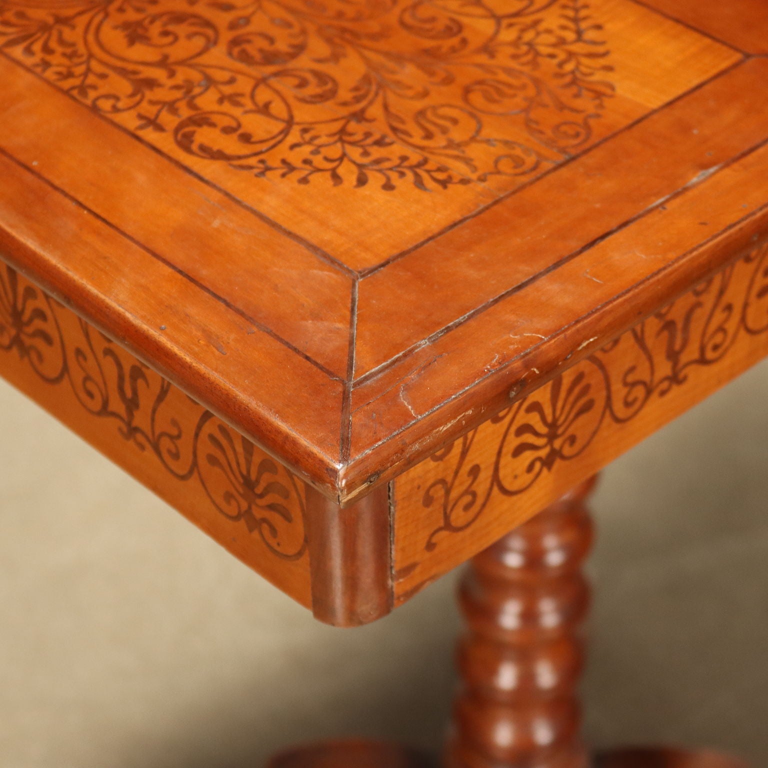  | Antiques  Side & Coffee Tables