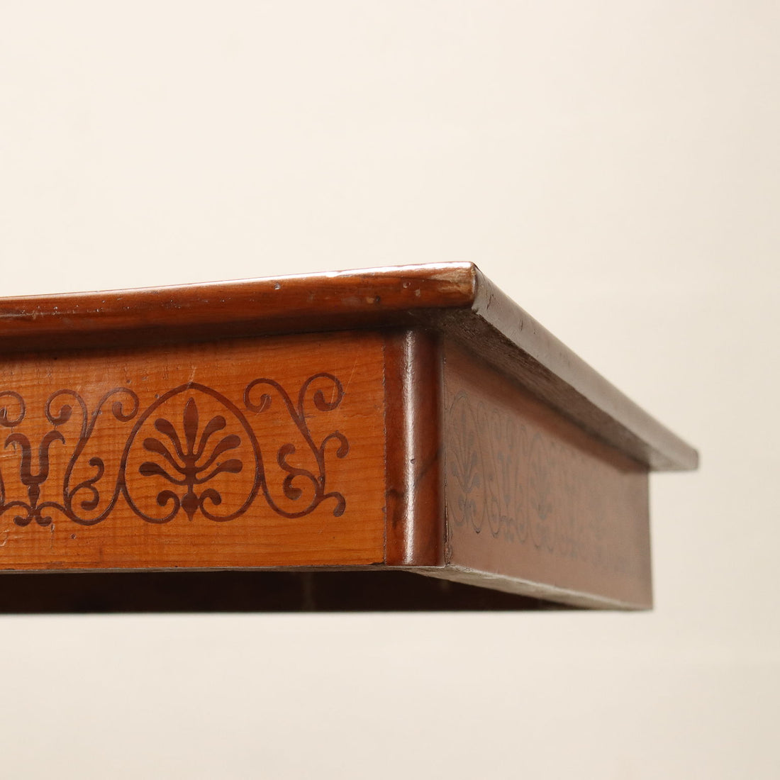  | Antiques  Side & Coffee Tables