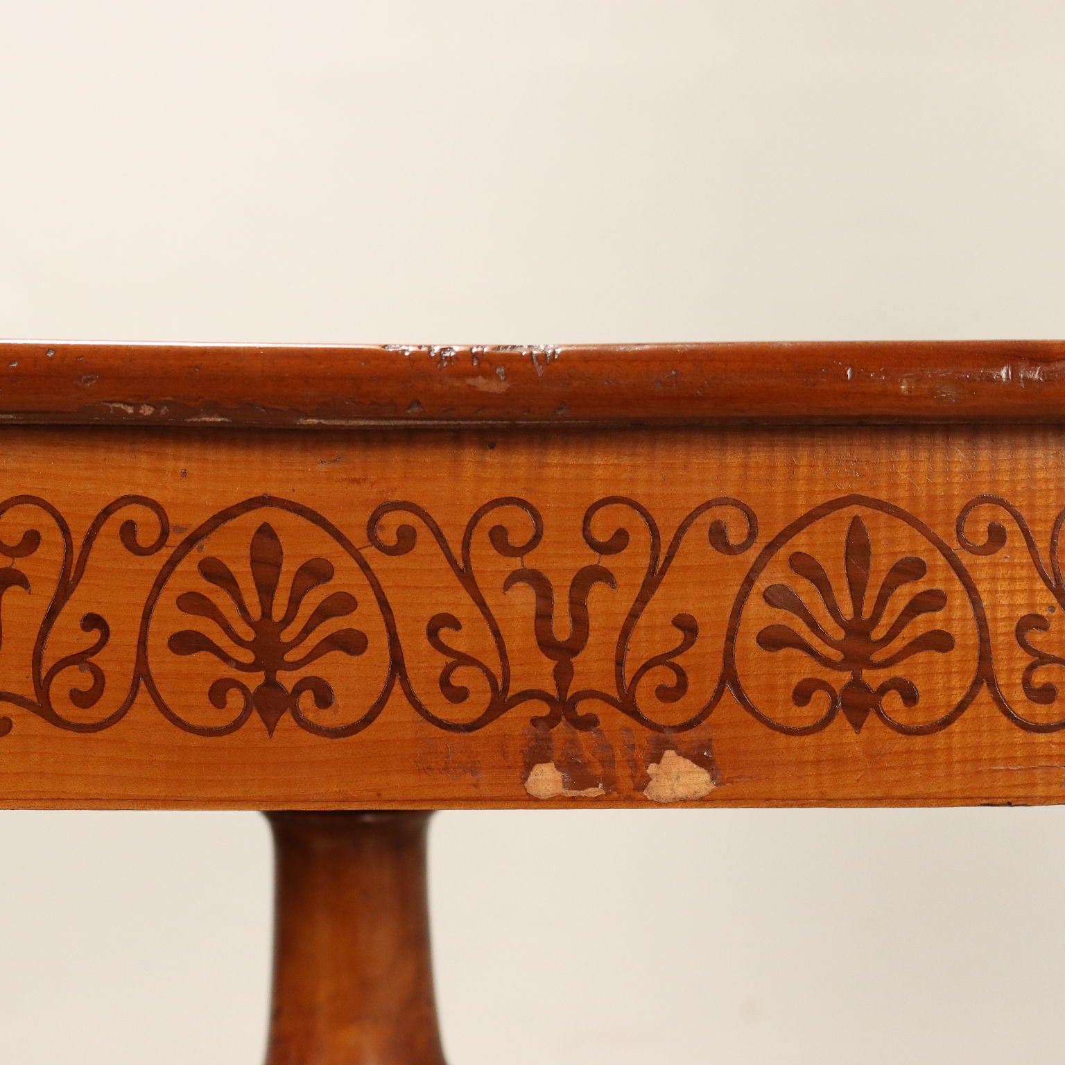  | Antiques  Side & Coffee Tables