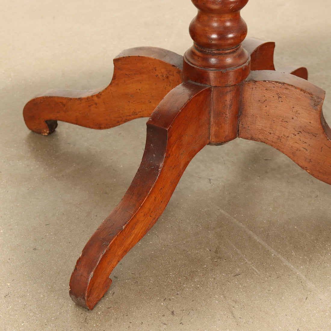  | Antiques  Side & Coffee Tables