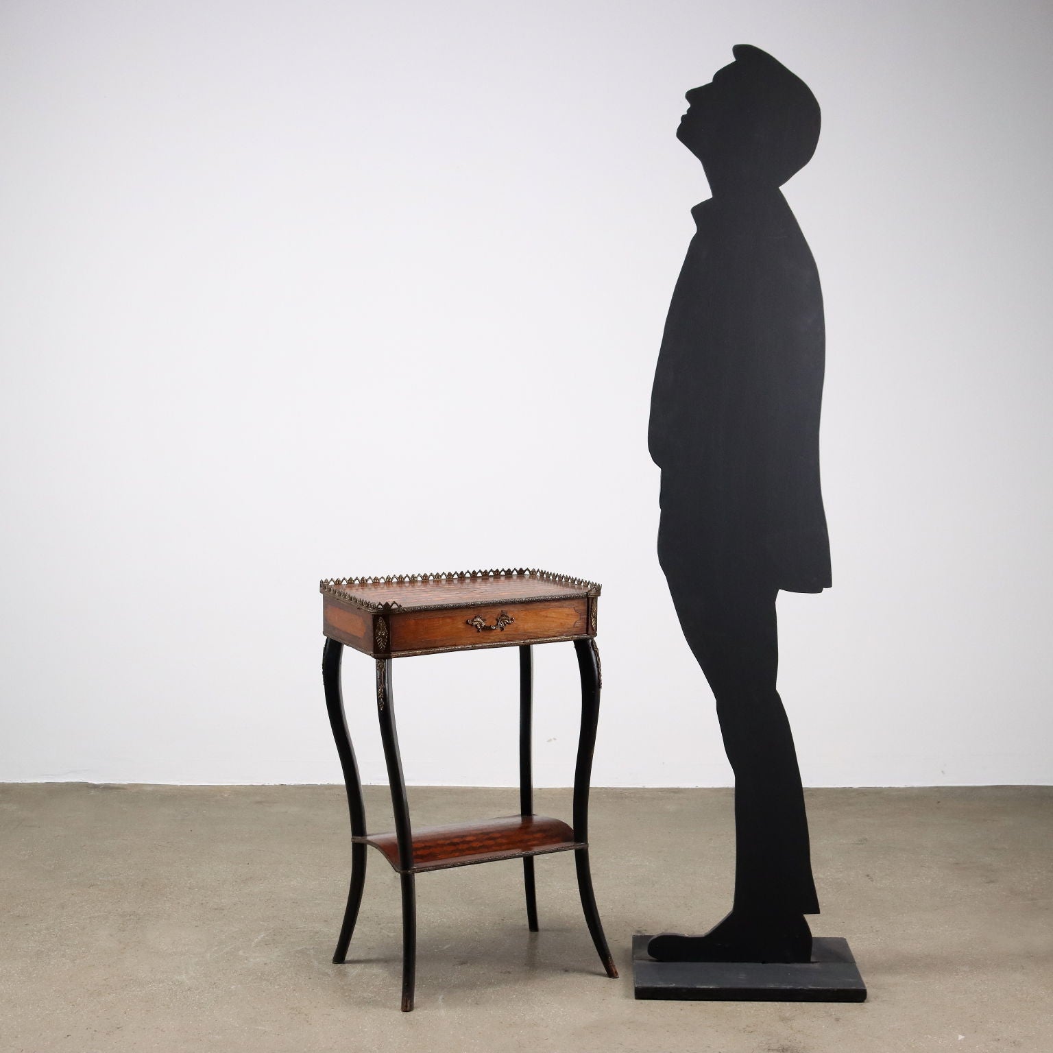  | Antiques  Side & Coffee Tables