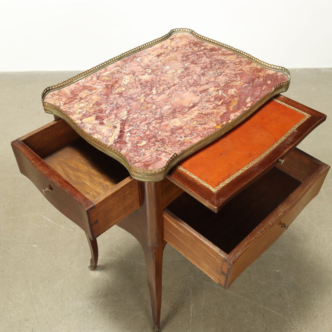  | Antiques  Side & Coffee Tables