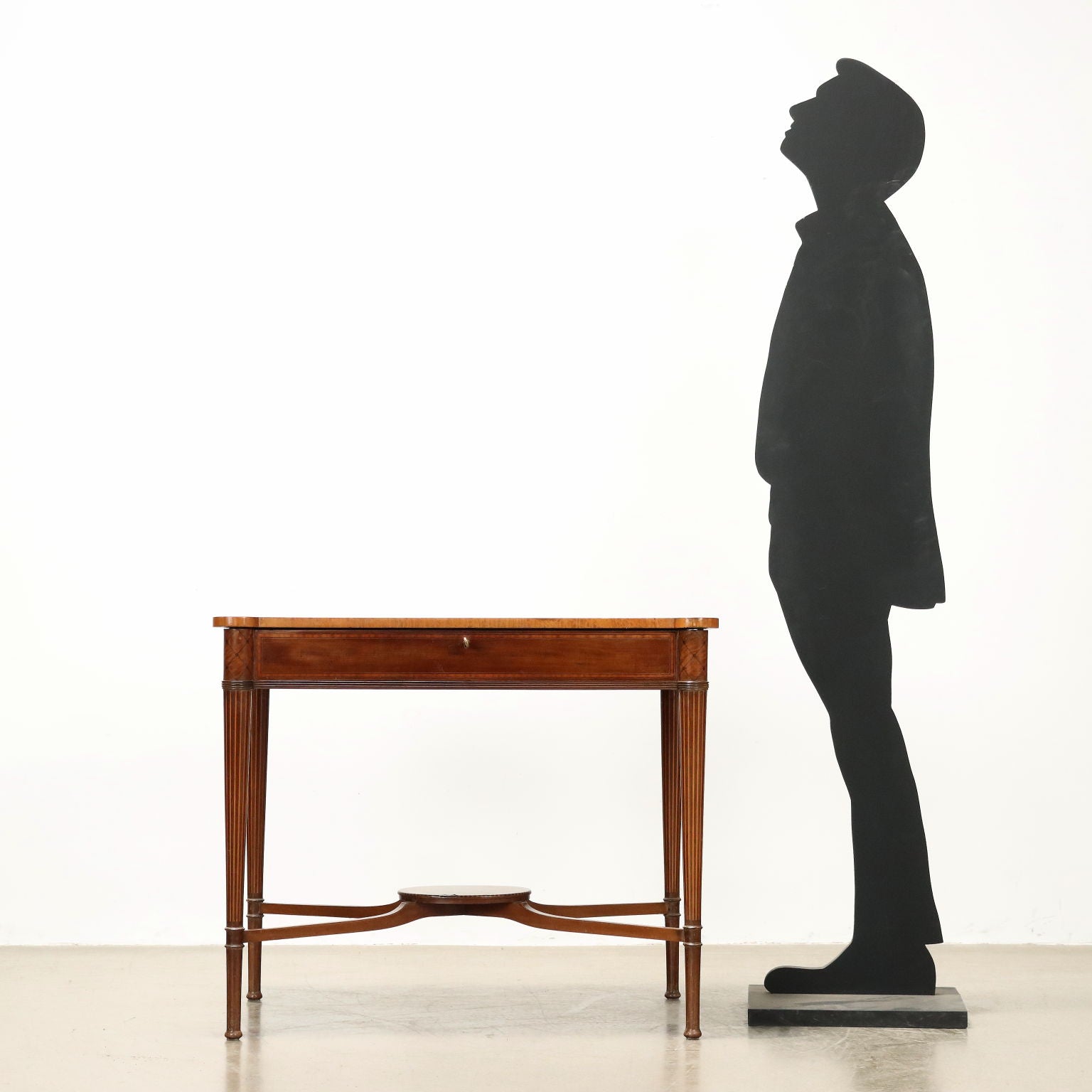  | Antiques  Side & Coffee Tables