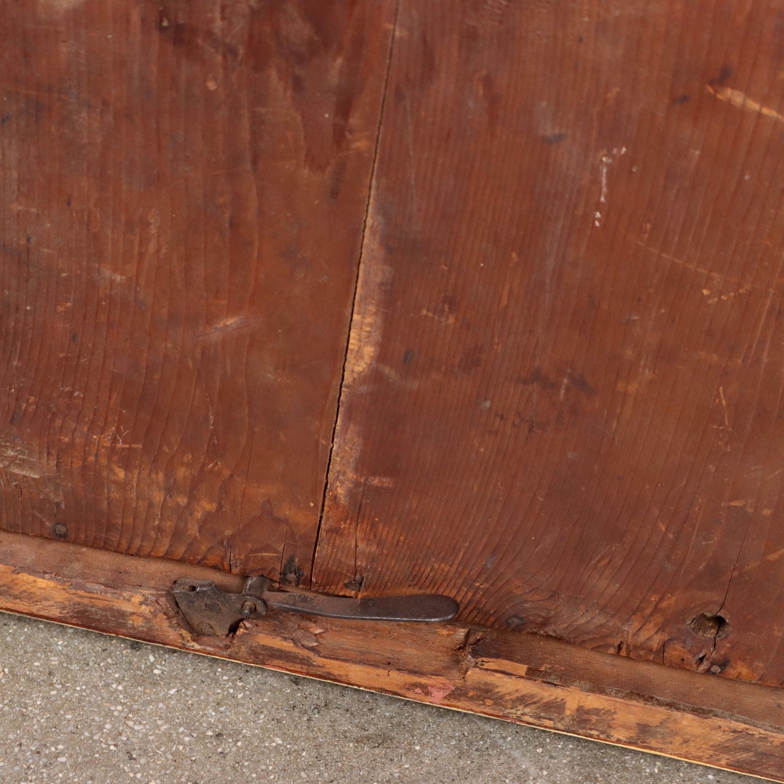  | Antiques  Side & Coffee Tables