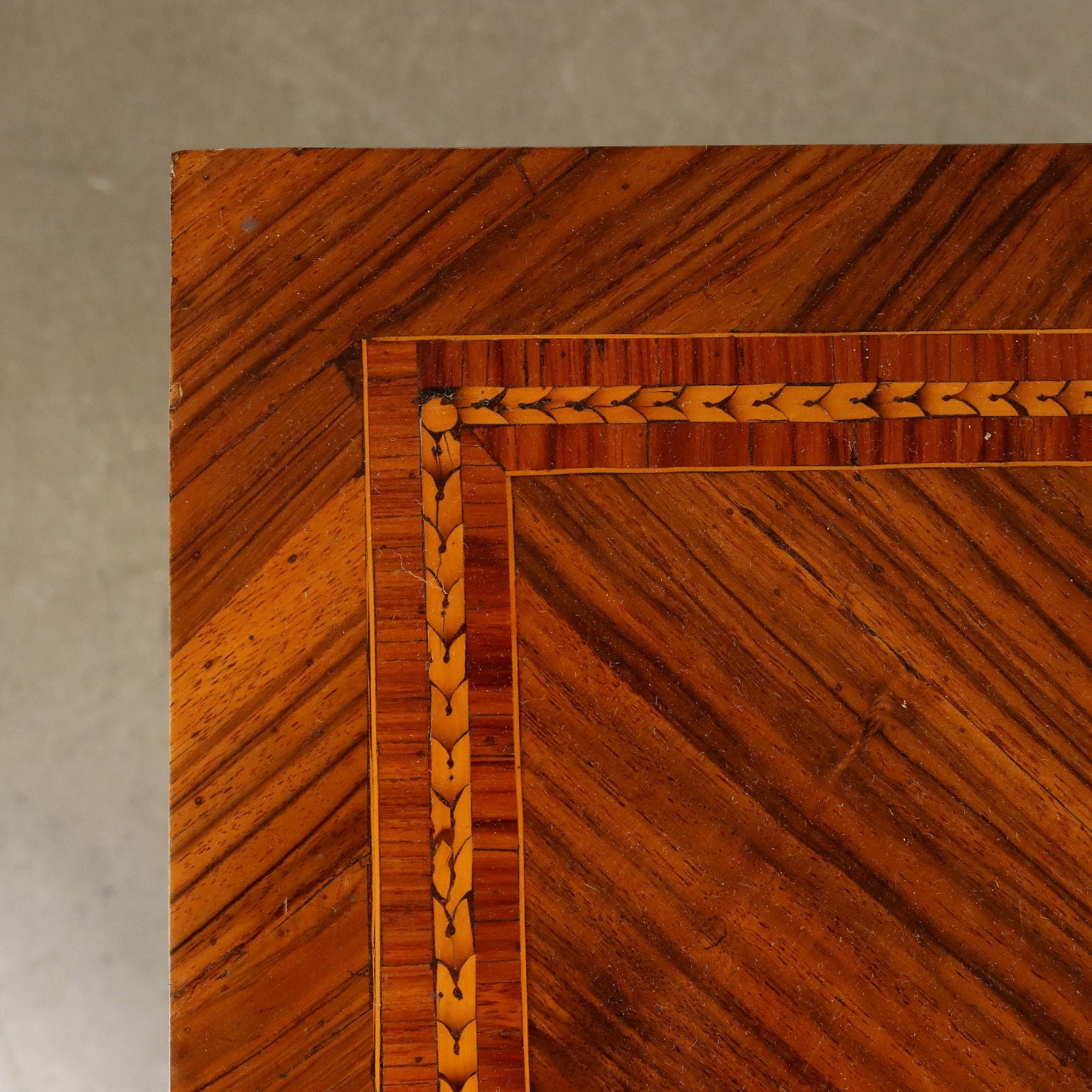  | Antiques  Side & Coffee Tables