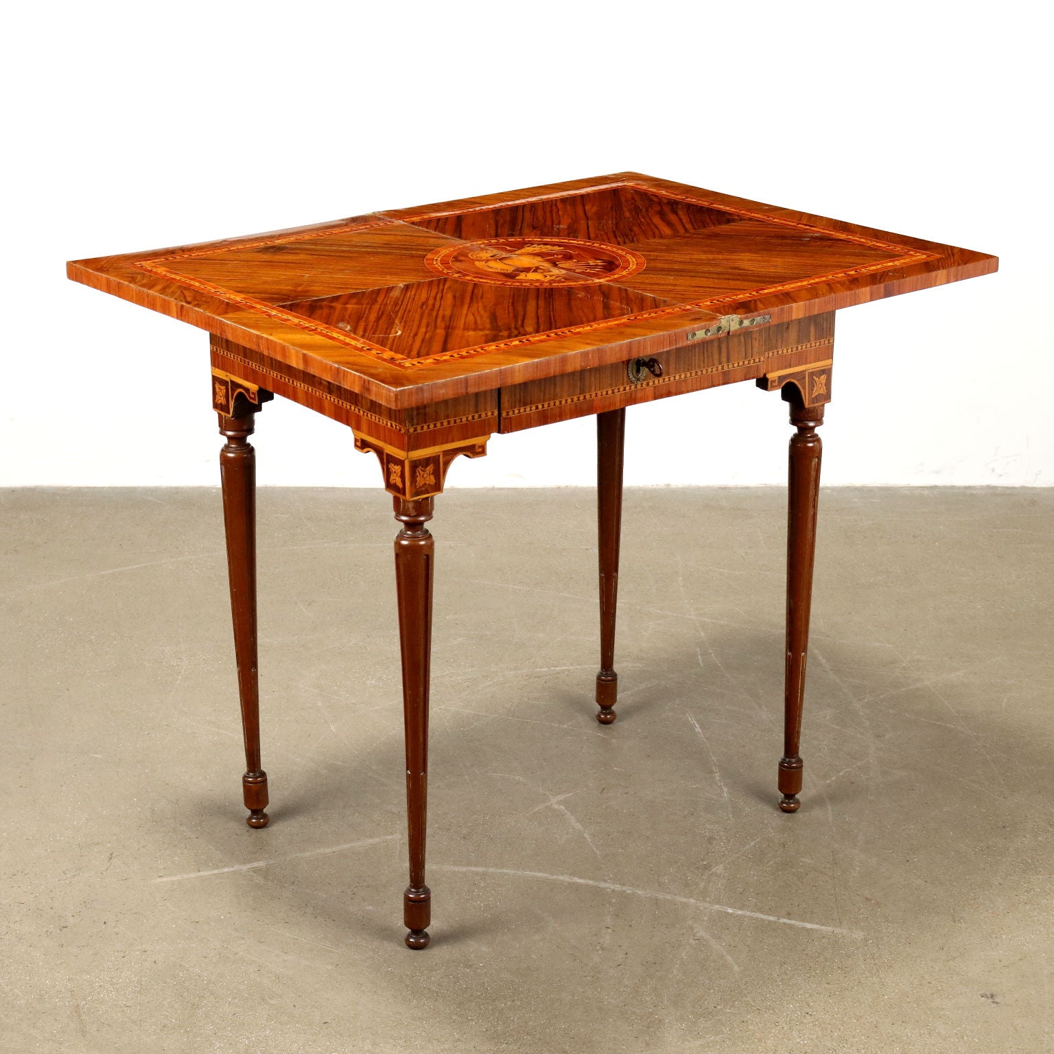  | Antiques  Side & Coffee Tables