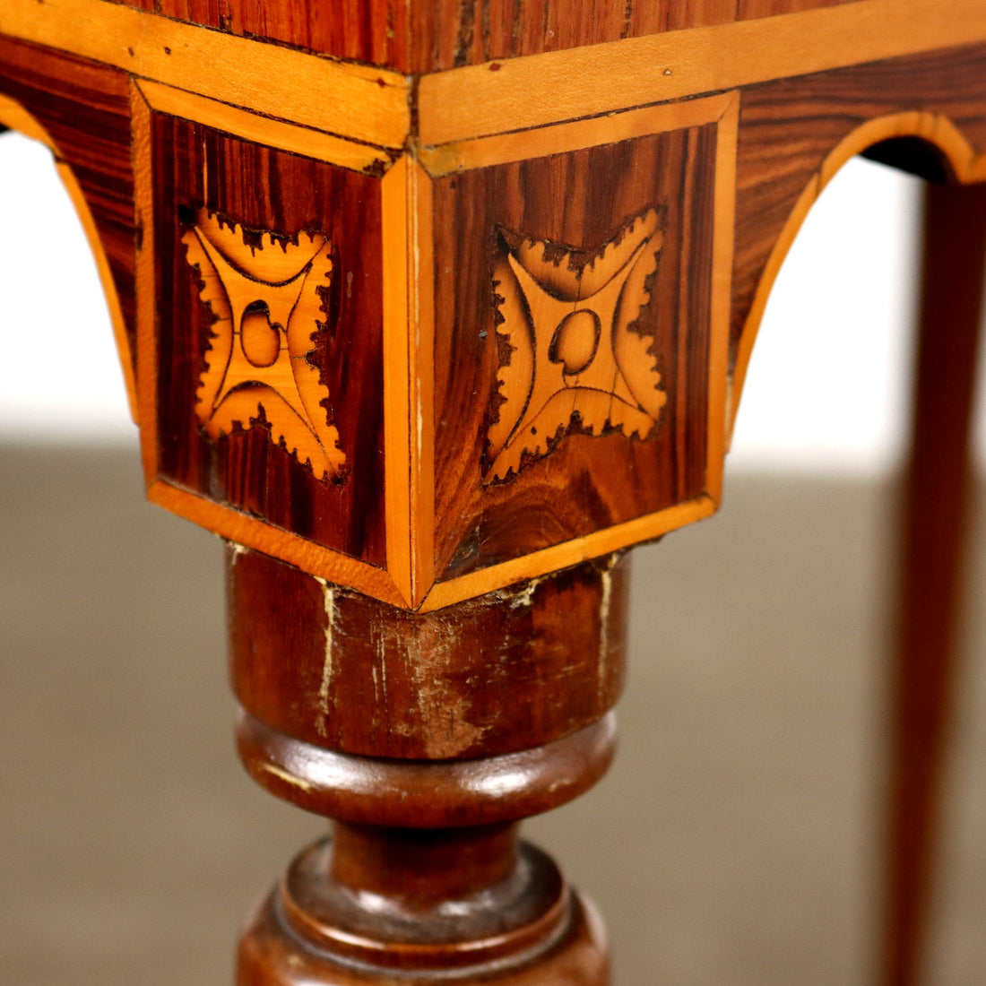  | Antiques  Side & Coffee Tables