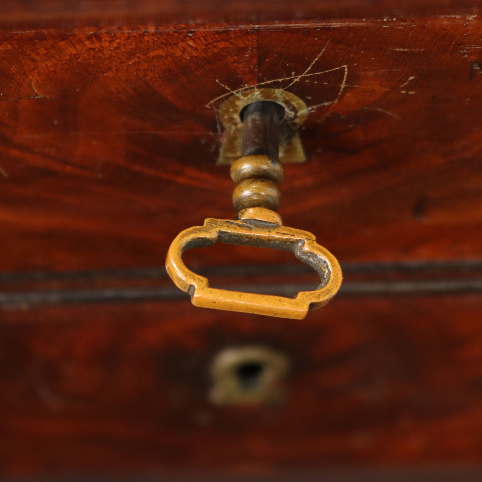  | Antiques  Side & Coffee Tables