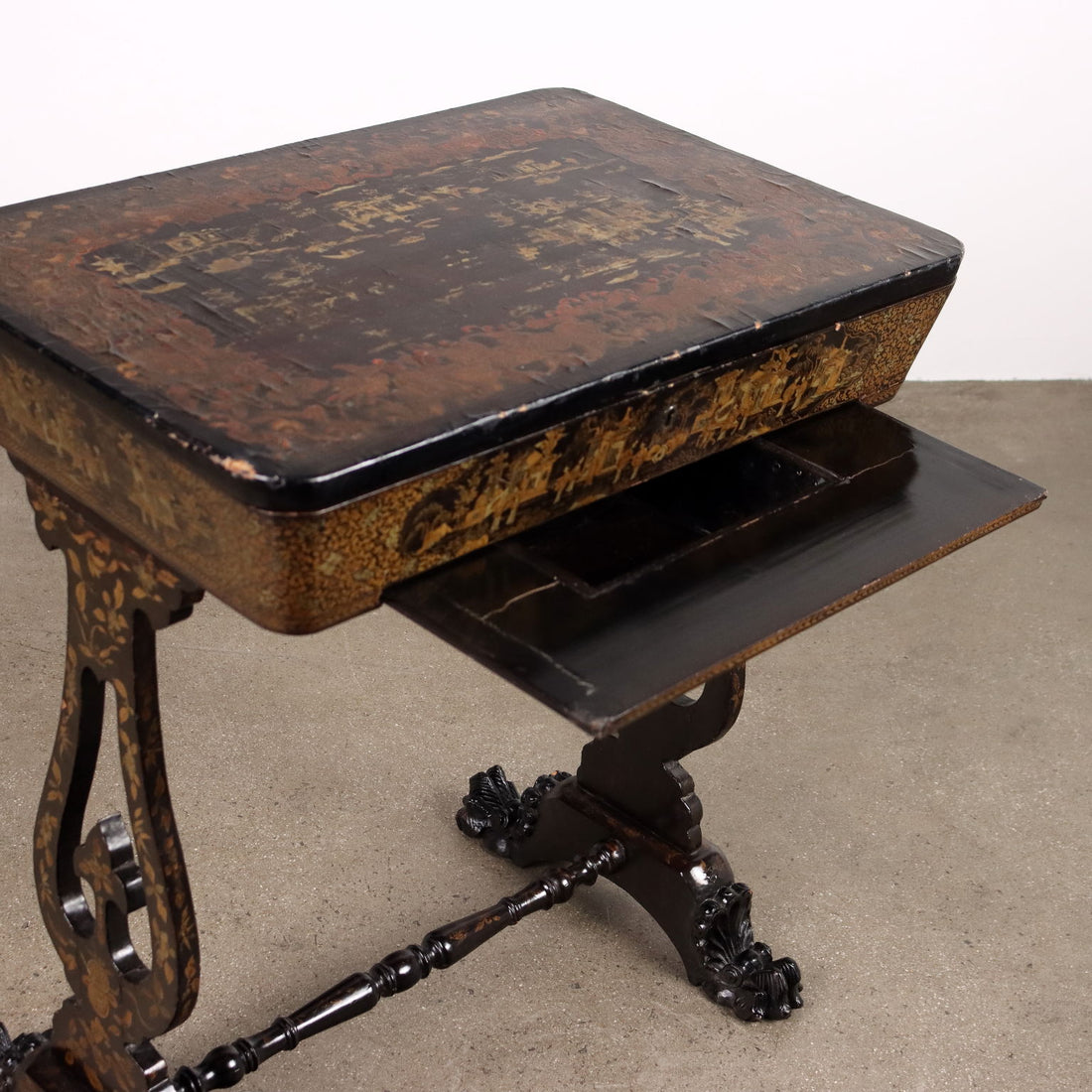  | Antiques  Side & Coffee Tables