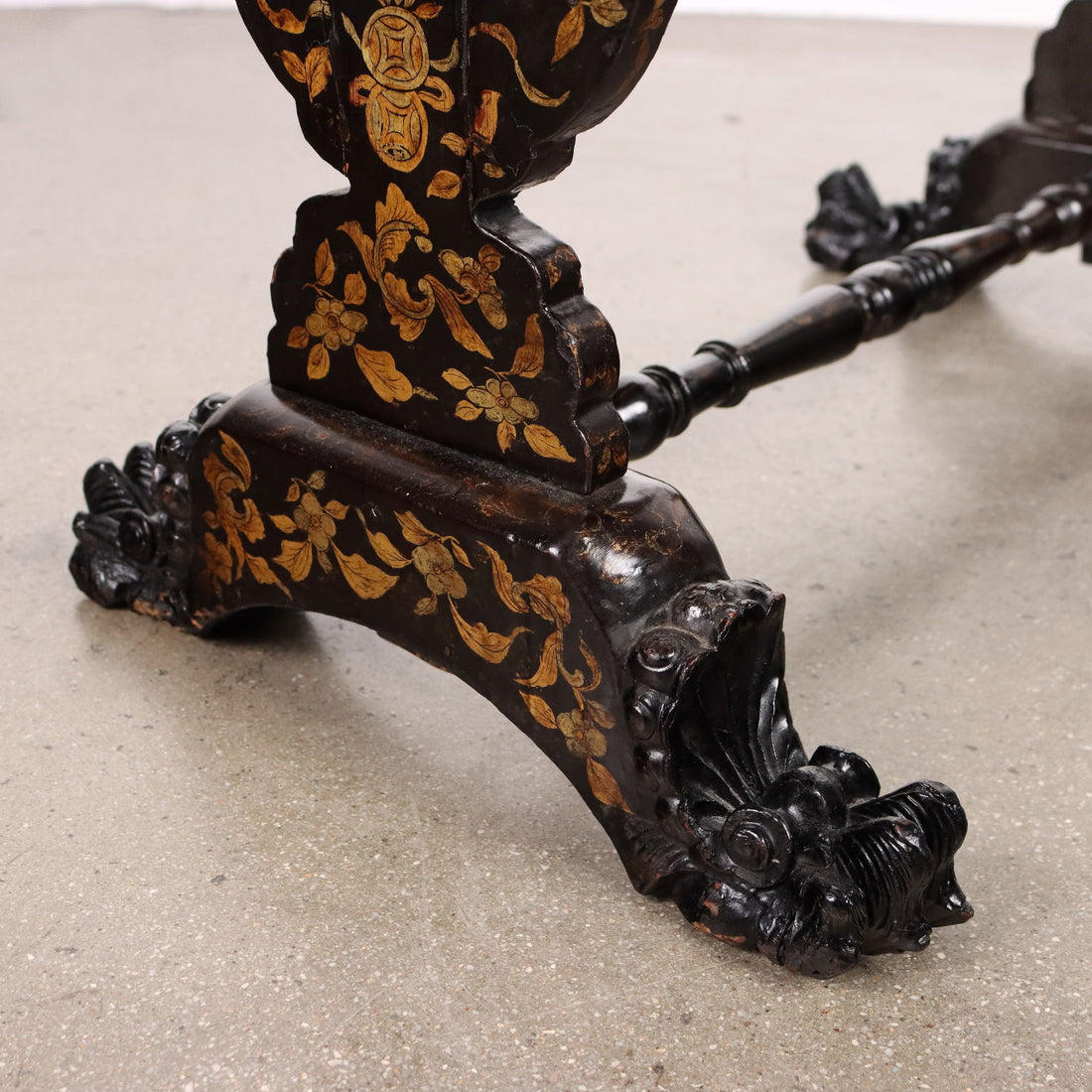  | Antiques  Side & Coffee Tables