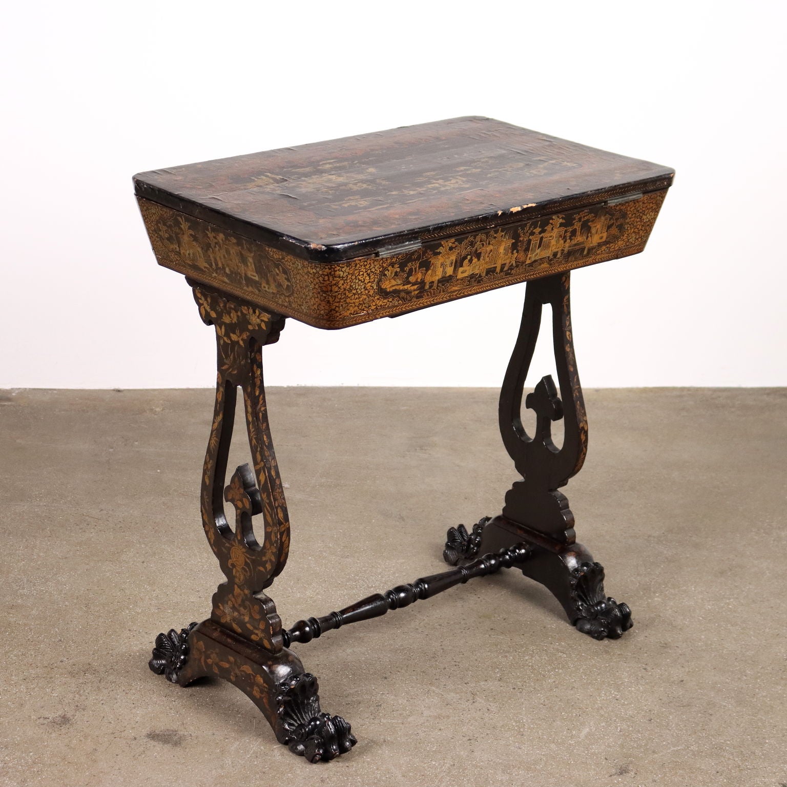  | Antiques  Side & Coffee Tables
