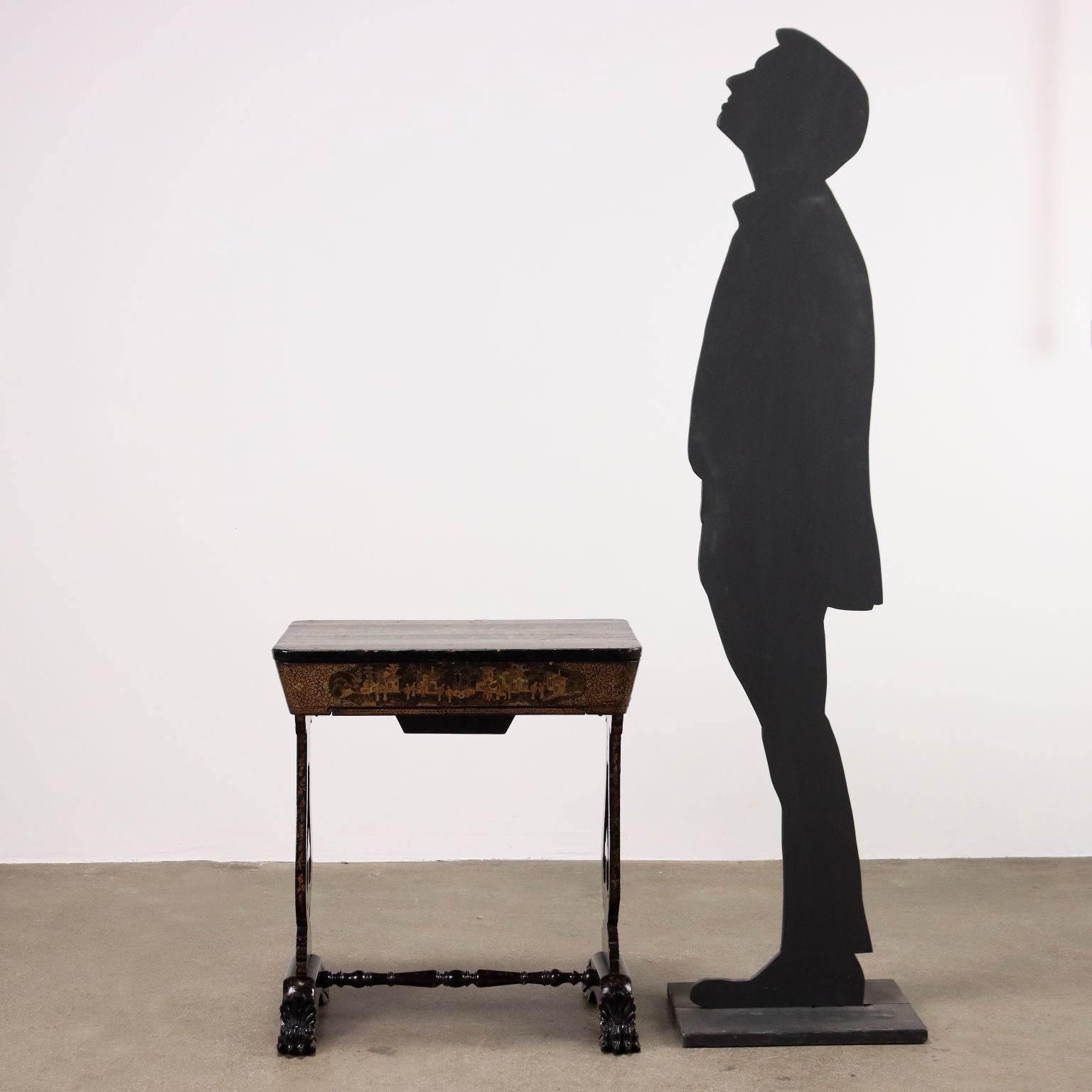  | Antiques  Side & Coffee Tables