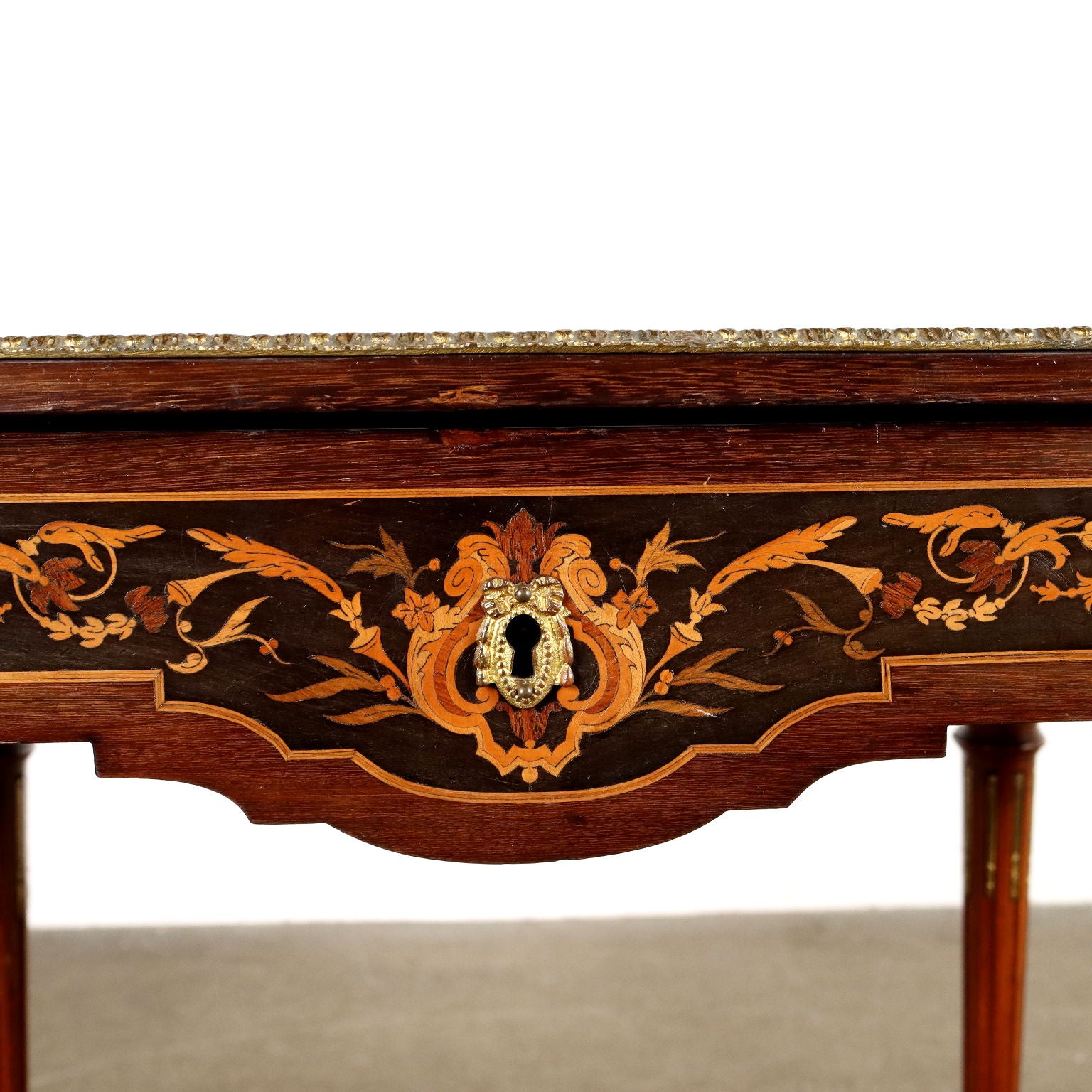  | Antiques  Side & Coffee Tables