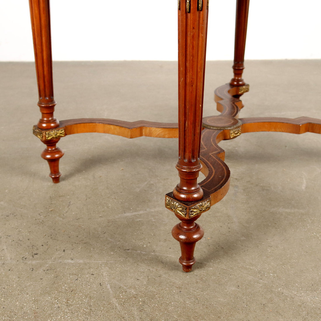  | Antiques  Side & Coffee Tables