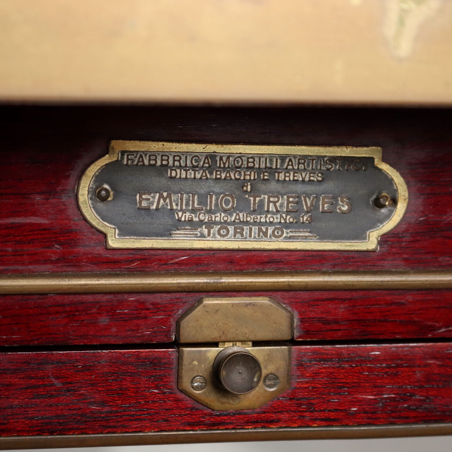  | Antiques  Side & Coffee Tables