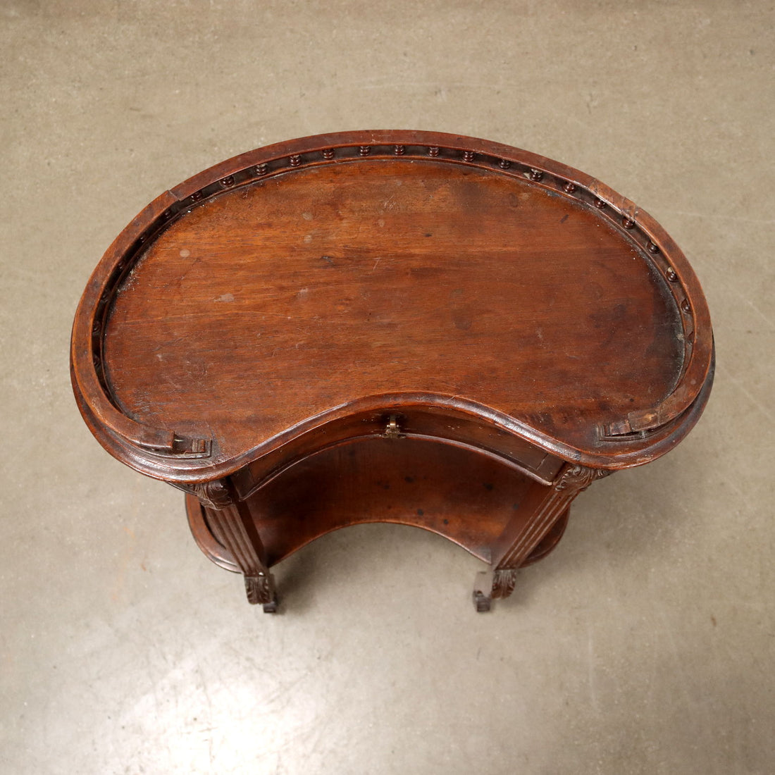  | Antiques  Side & Coffee Tables