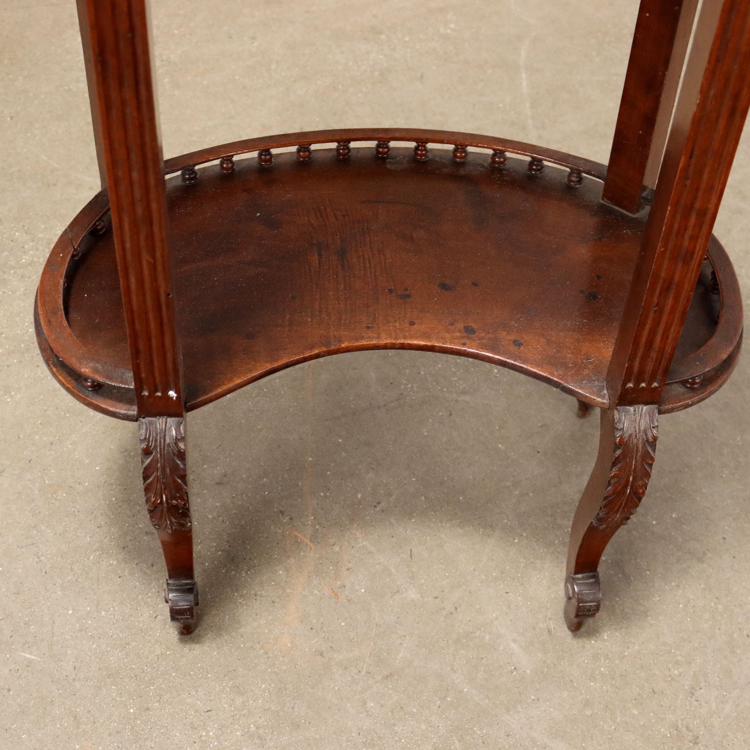  | Antiques  Side & Coffee Tables