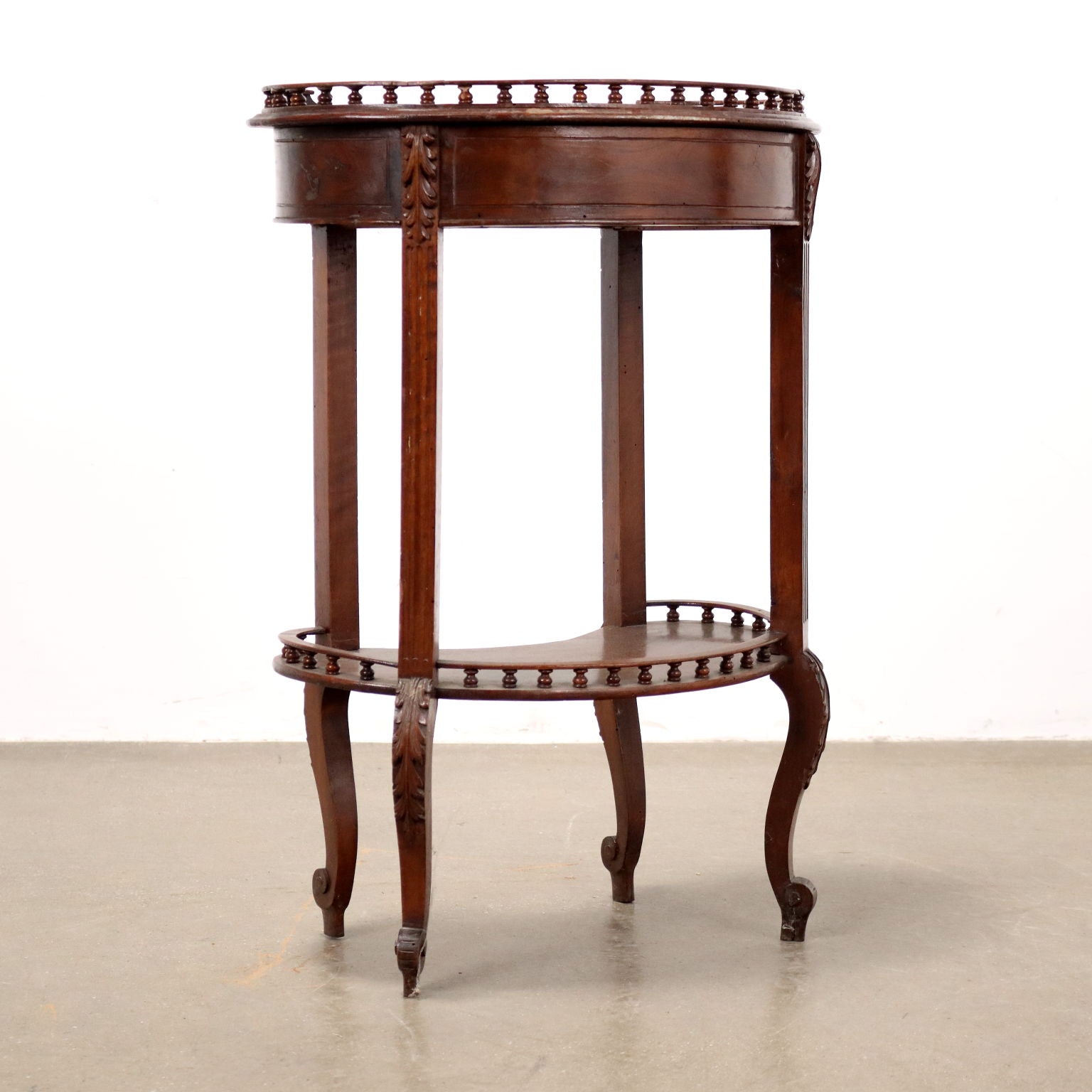  | Antiques  Side & Coffee Tables