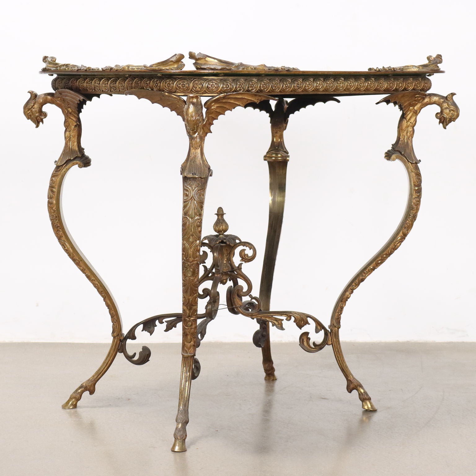  | Antiques  Side & Coffee Tables